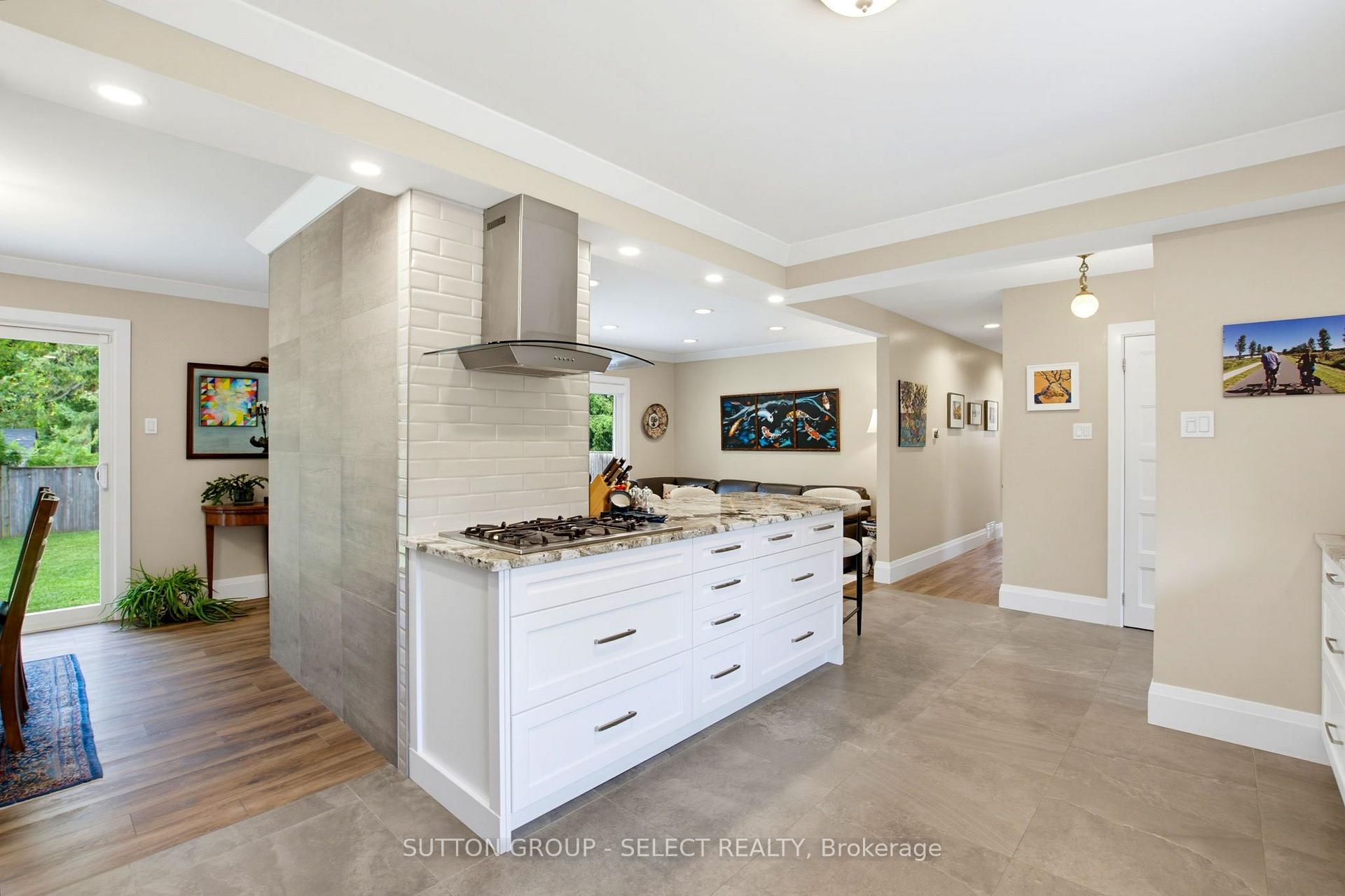 Photo 10 of 61 Daleview Crescent, London, North G — HOMEH