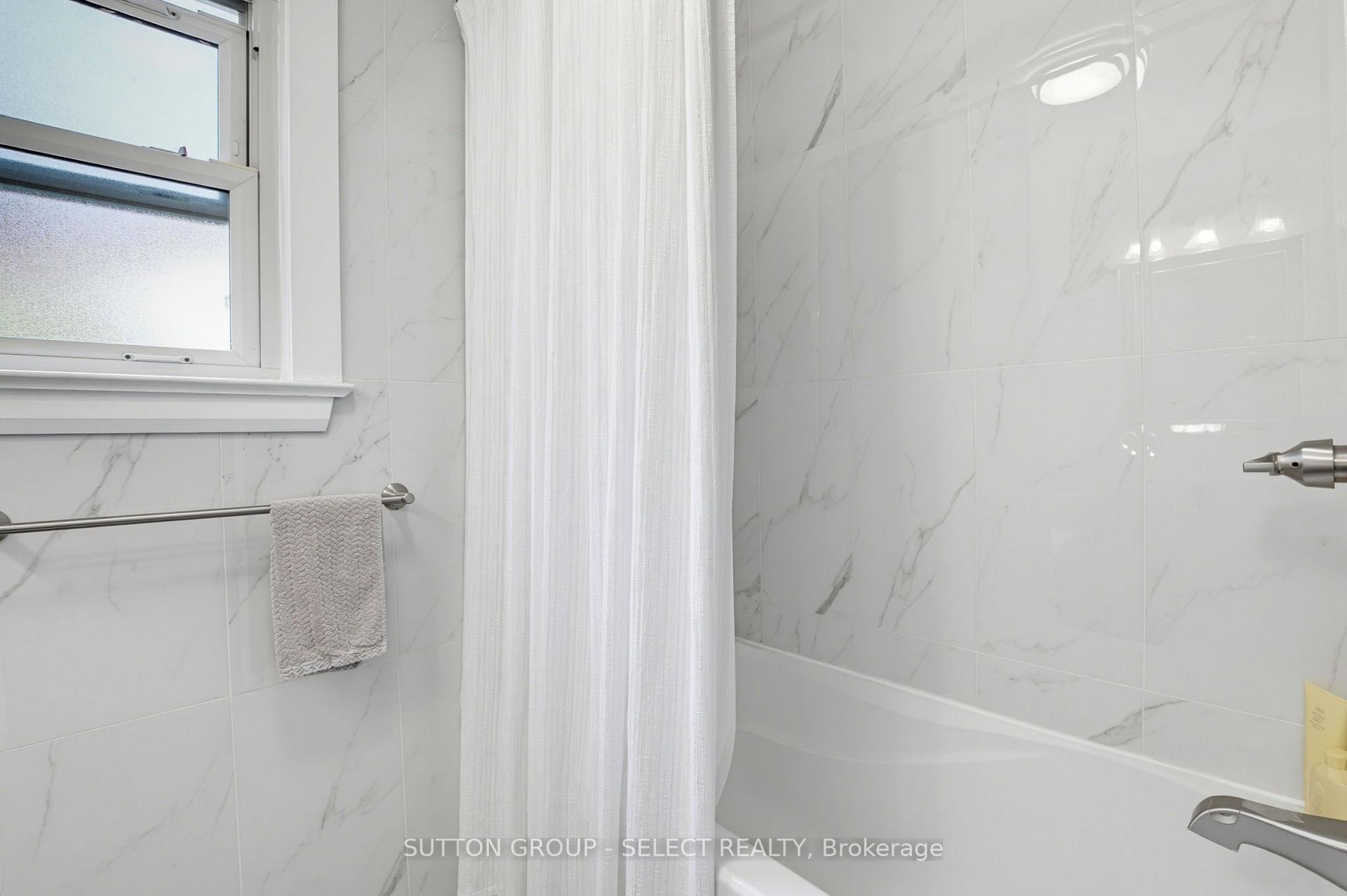 Photo 28 of 61 Daleview Crescent, London, North G — HOMEH
