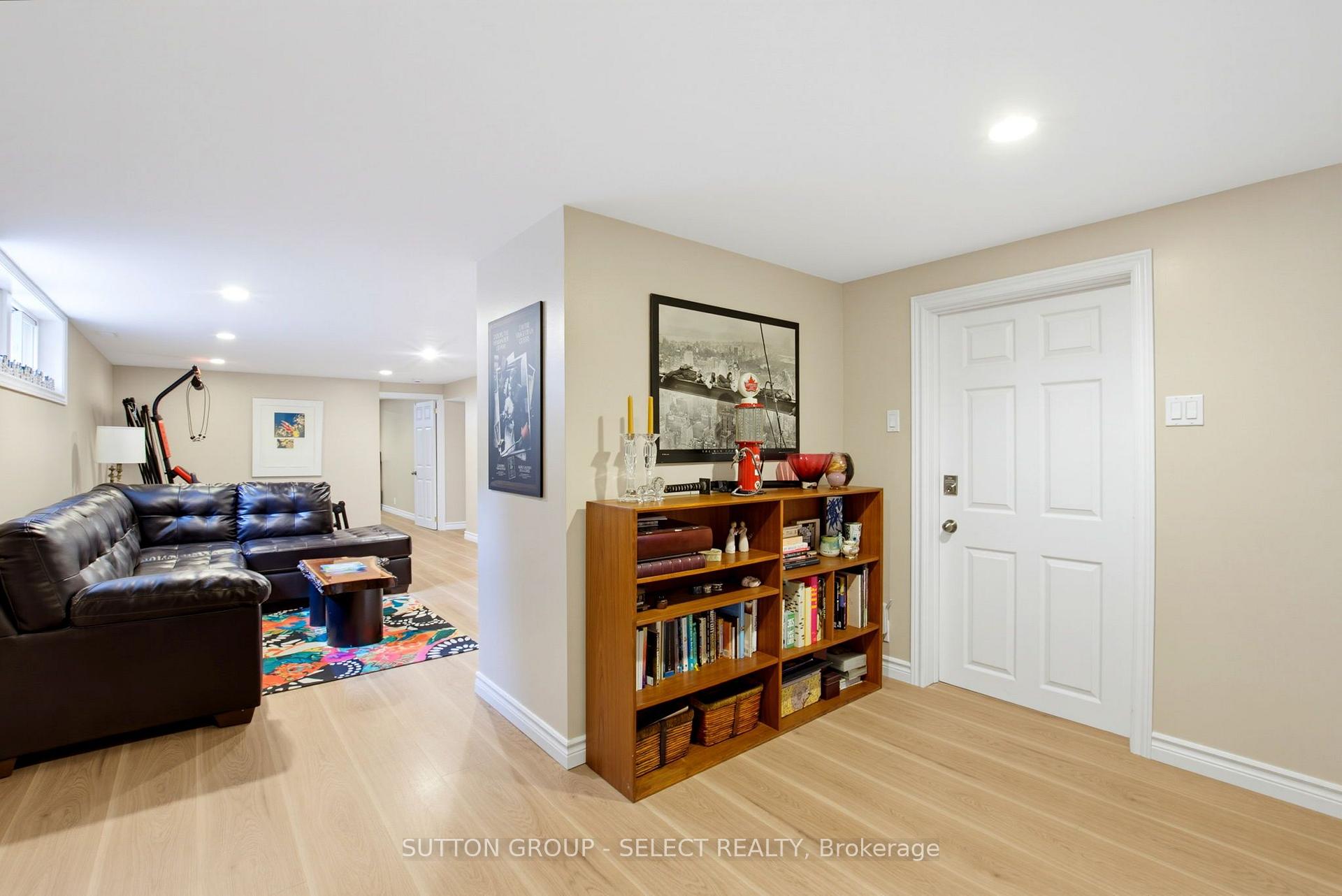 Photo 30 of 61 Daleview Crescent, London, North G — HOMEH