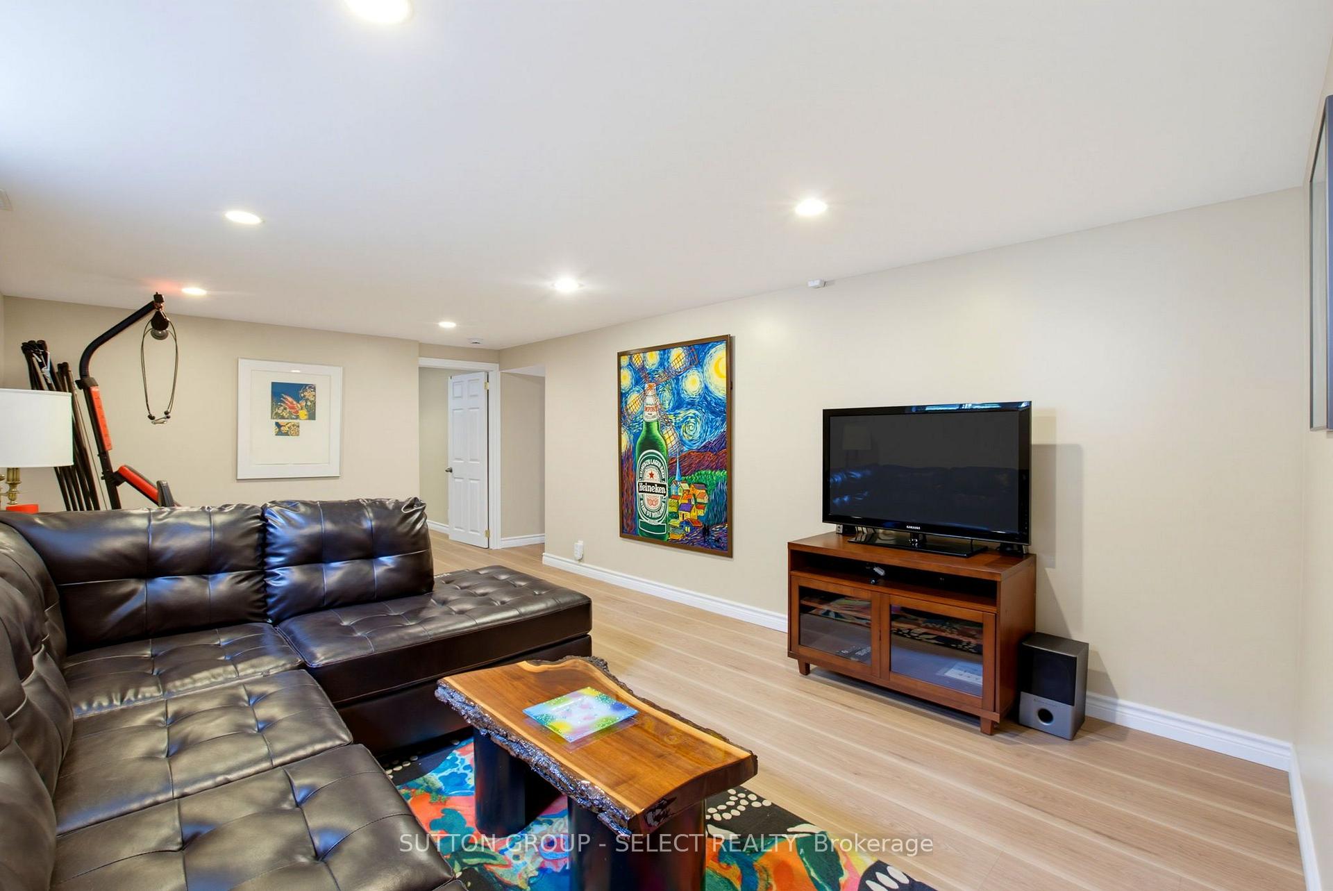 Photo 31 of 61 Daleview Crescent, London, North G — HOMEH