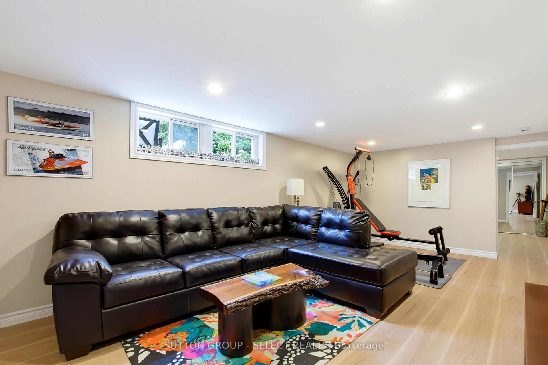 Photo 32 of 61 Daleview Crescent, London, North G — HOMEH