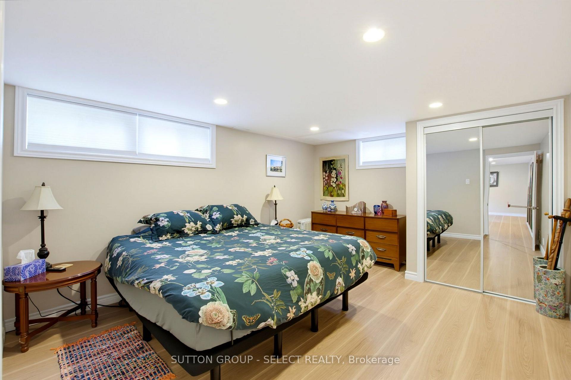 Photo 34 of 61 Daleview Crescent, London, North G — HOMEH