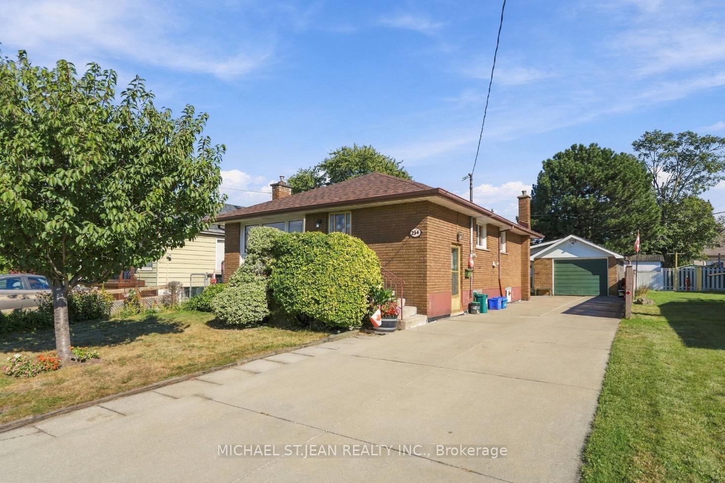 Photo 3 of 234 Normanhurst Avenue, Hamilton, Normanhurst — HOMEH