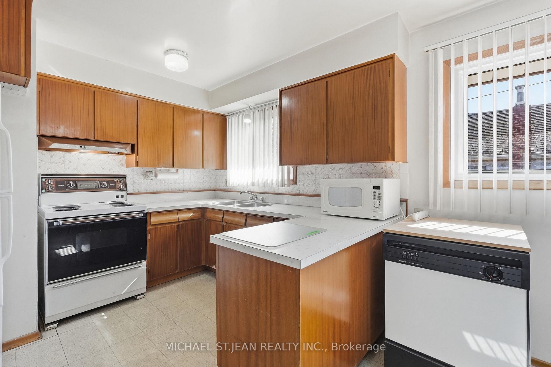 Photo 8 of 234 Normanhurst Avenue, Hamilton, Normanhurst — HOMEH