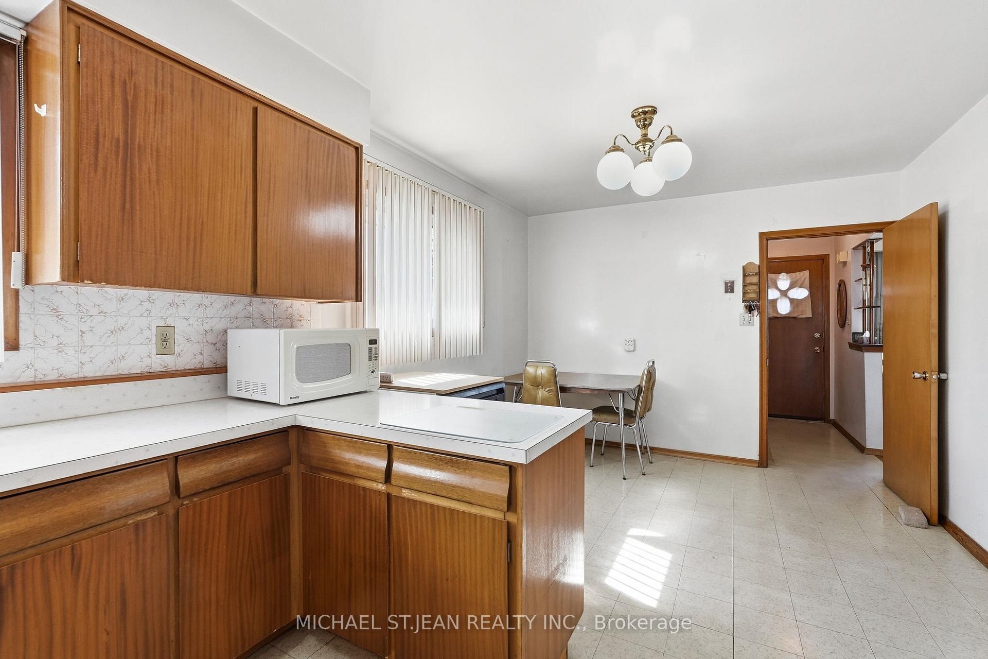 Photo 10 of 234 Normanhurst Avenue, Hamilton, Normanhurst — HOMEH