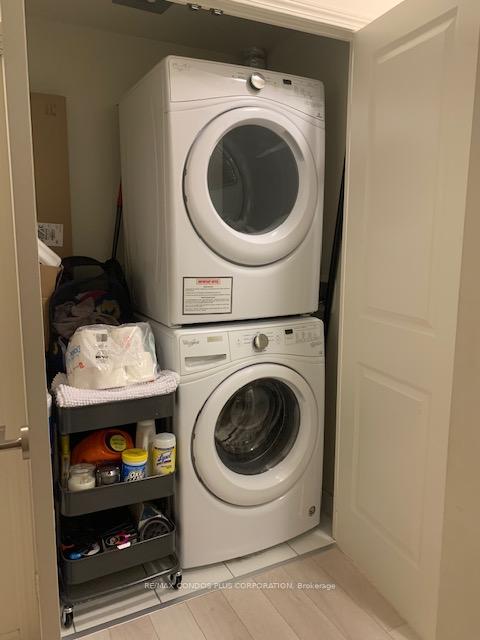 Photo 3 of Unit 320, 39 Annie Craig Drive, Etobicoke, Mimico — HOMEH
