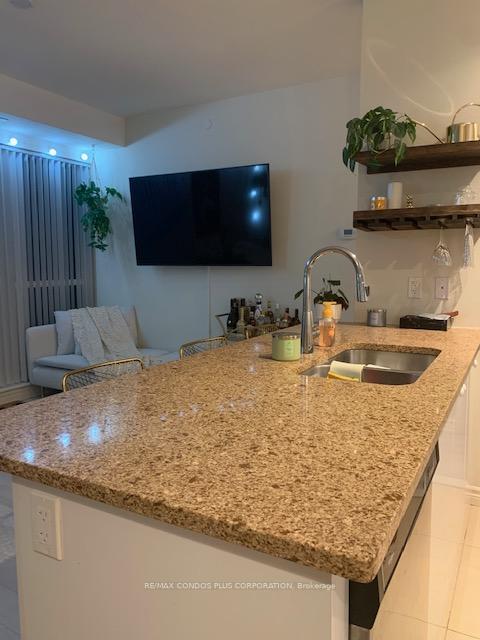 Photo 10 of Unit 320, 39 Annie Craig Drive, Etobicoke, Mimico — HOMEH