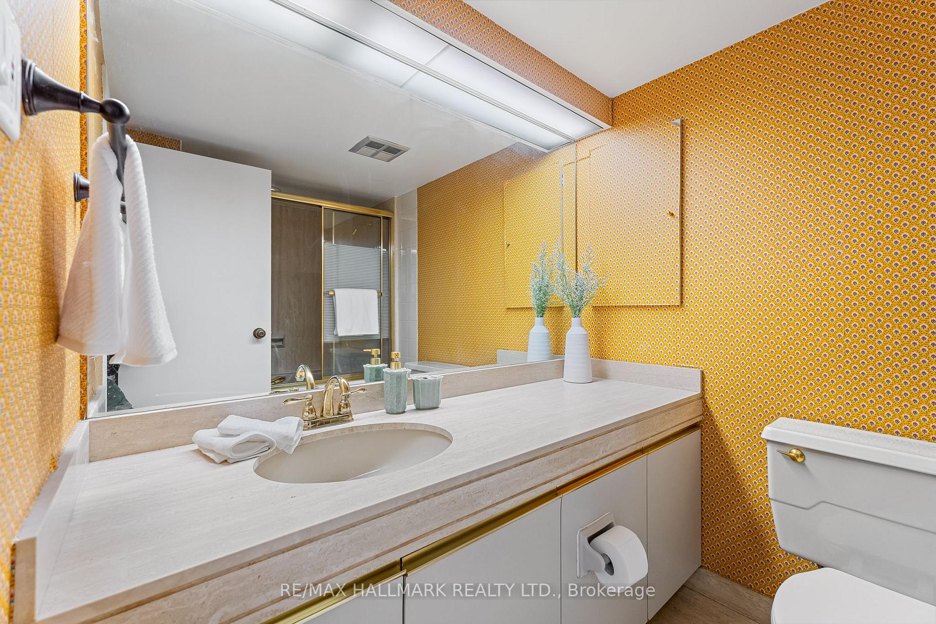 Photo 32 of Unit 2408, 65 Harbour Square, Toronto, Waterfront Communities — HOMEH