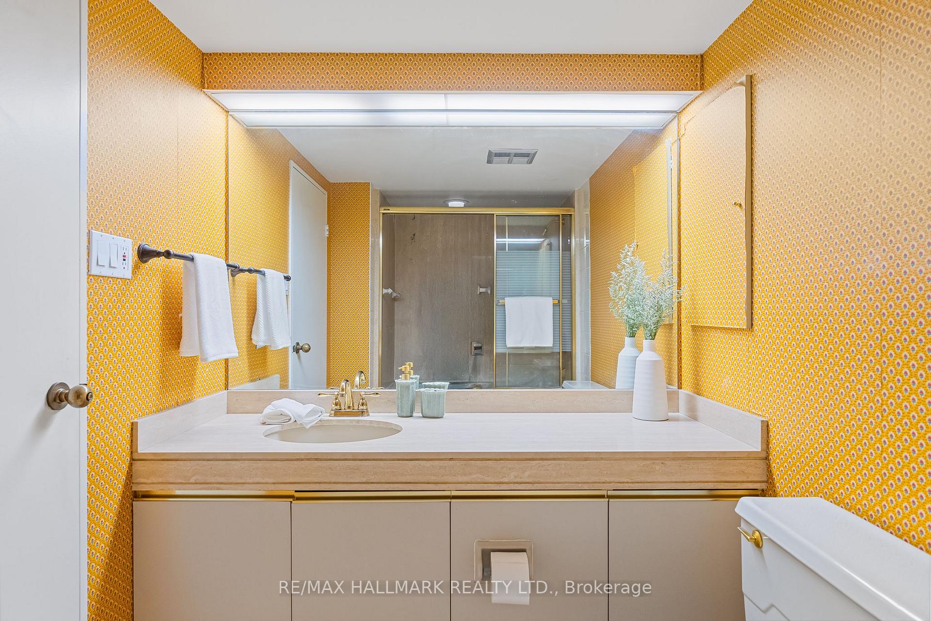 Photo 33 of Unit 2408, 65 Harbour Square, Toronto, Waterfront Communities — HOMEH