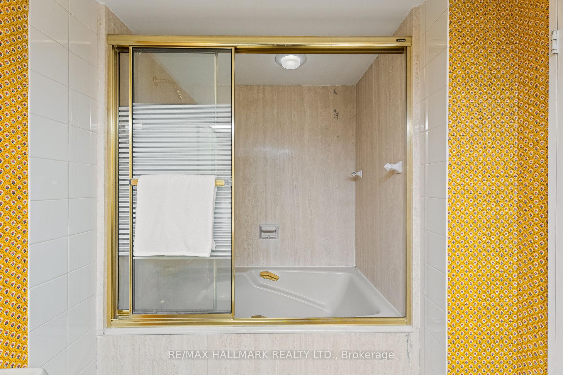 Photo 34 of Unit 2408, 65 Harbour Square, Toronto, Waterfront Communities — HOMEH