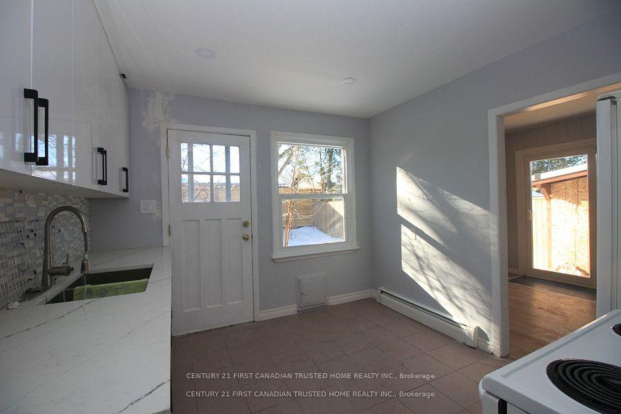 Photo 9 of Unit 1, 627 Commissioners Road E, London, South R — HOMEH