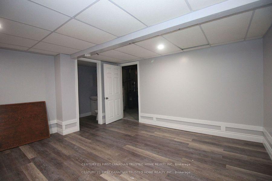 Photo 25 of Unit 1, 627 Commissioners Road E, London, South R — HOMEH