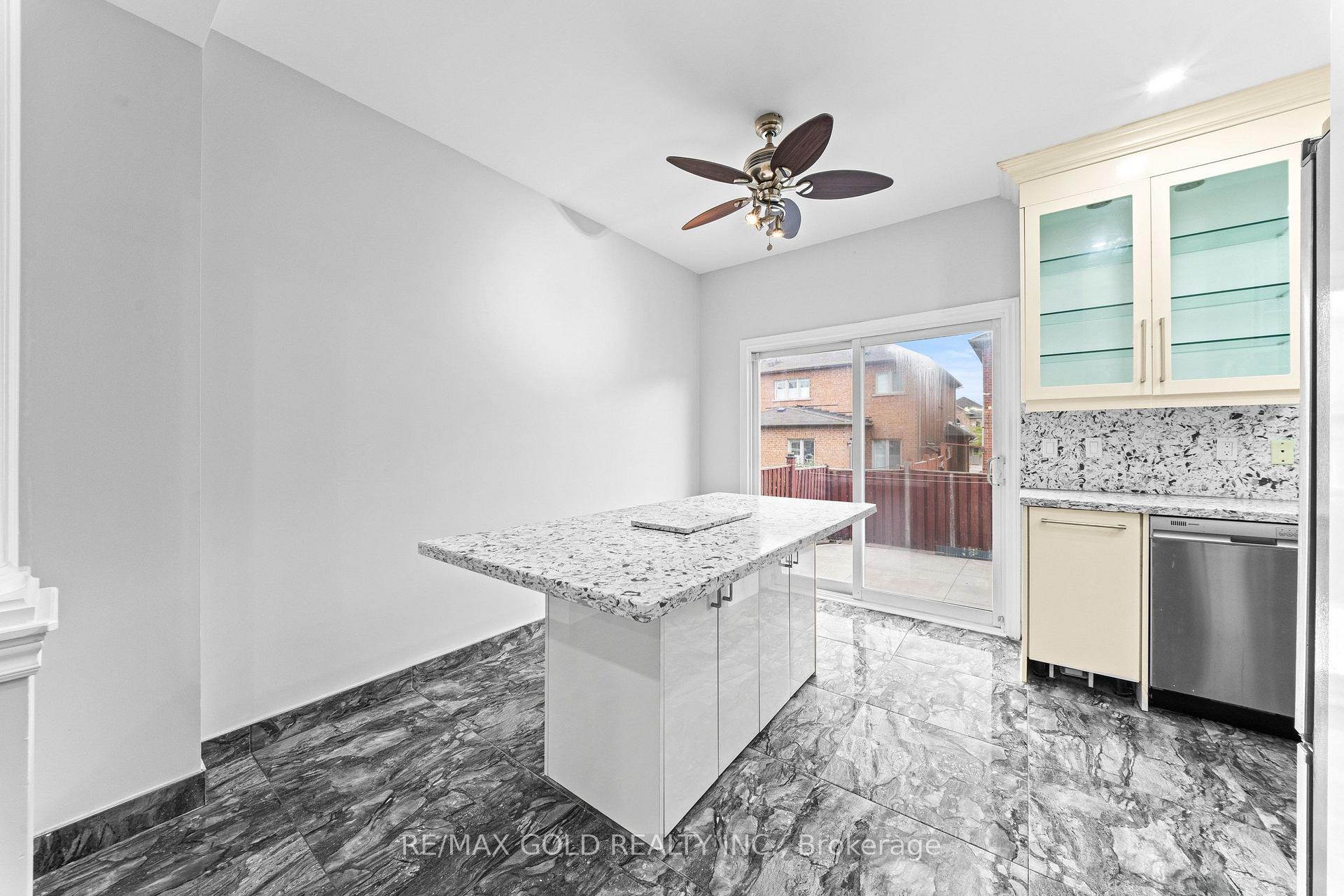 Photo 6 of 70 Crystalview Crescent, Brampton, Bram East — HOMEH