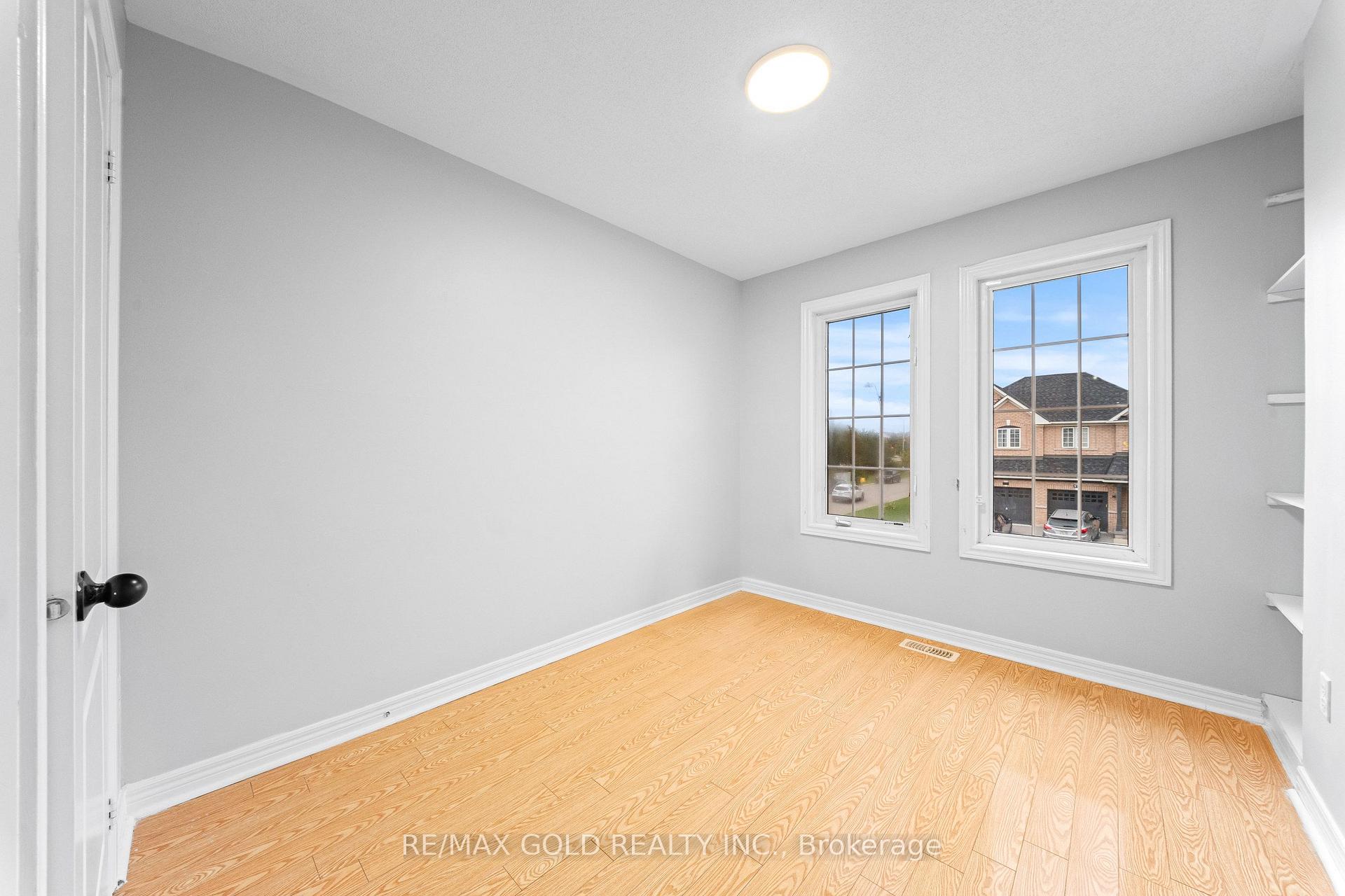 Photo 16 of 70 Crystalview Crescent, Brampton, Bram East — HOMEH