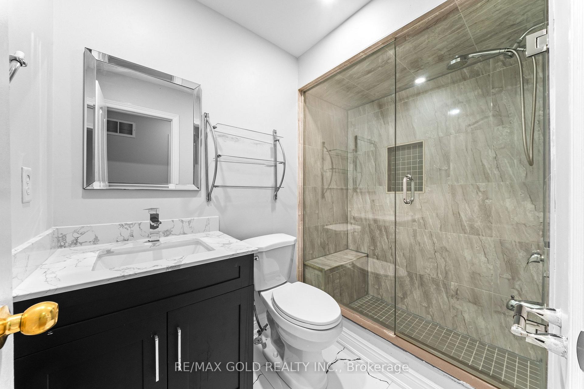Photo 17 of 70 Crystalview Crescent, Brampton, Bram East — HOMEH