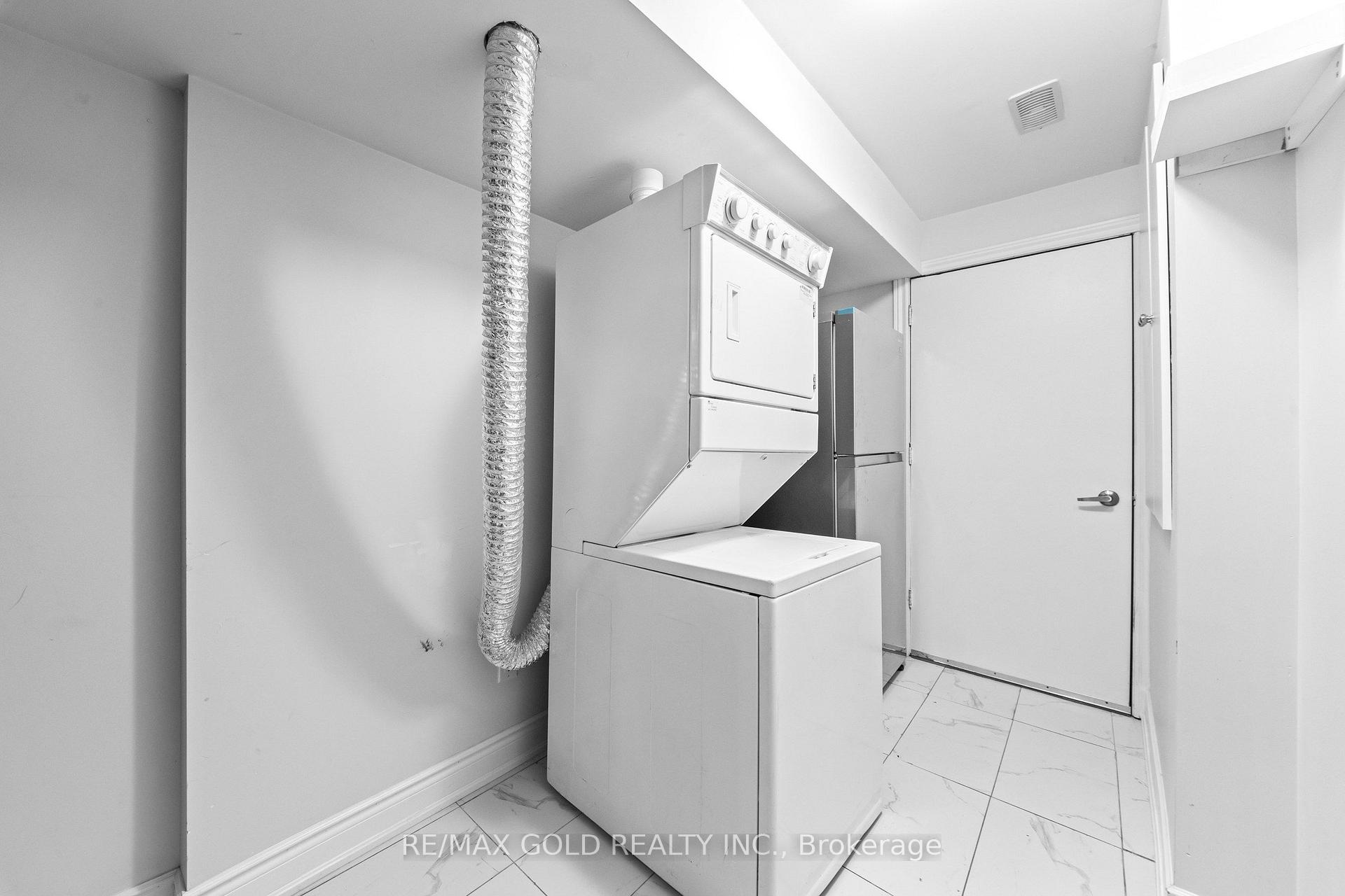 Photo 24 of 70 Crystalview Crescent, Brampton, Bram East — HOMEH