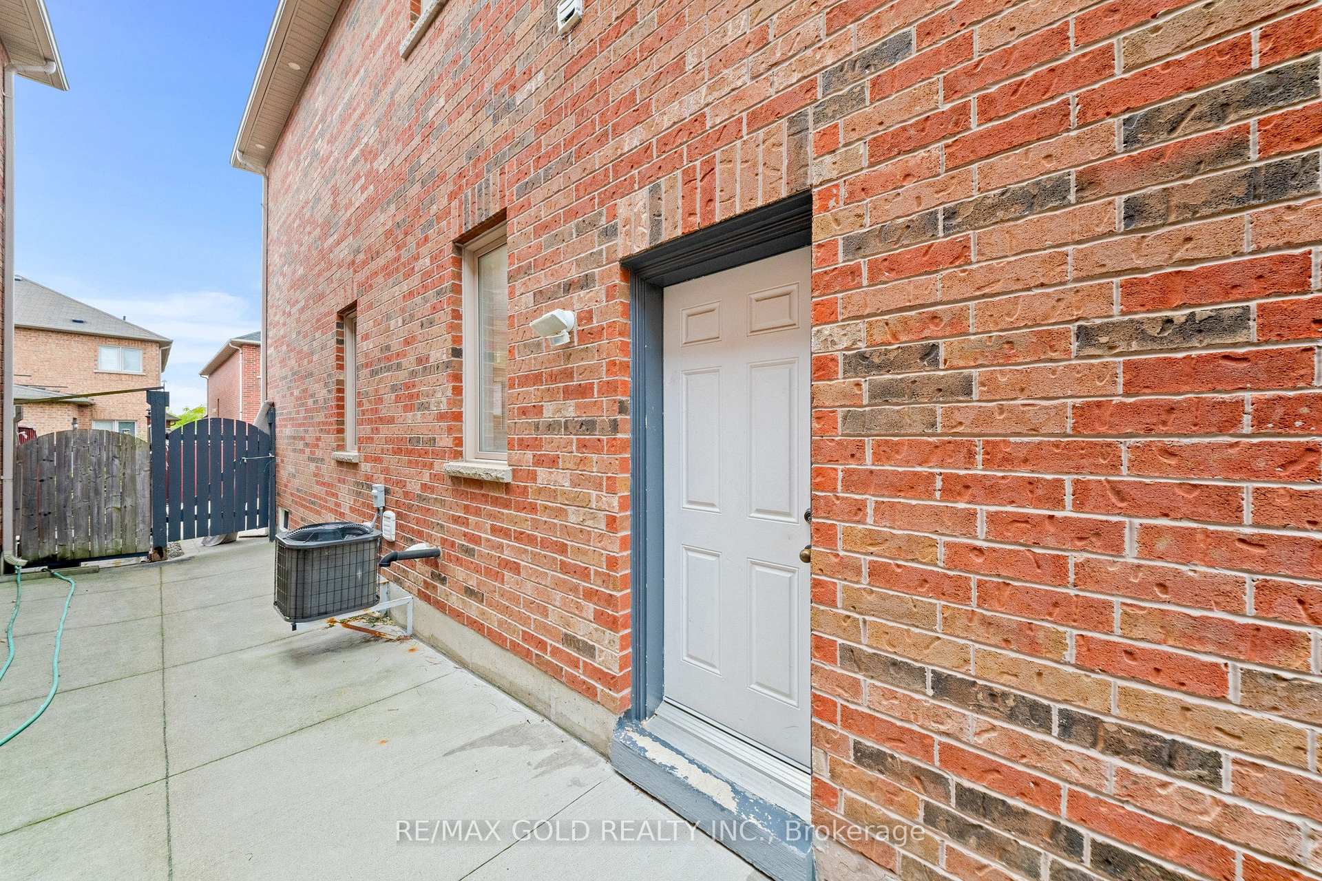 Photo 25 of 70 Crystalview Crescent, Brampton, Bram East — HOMEH