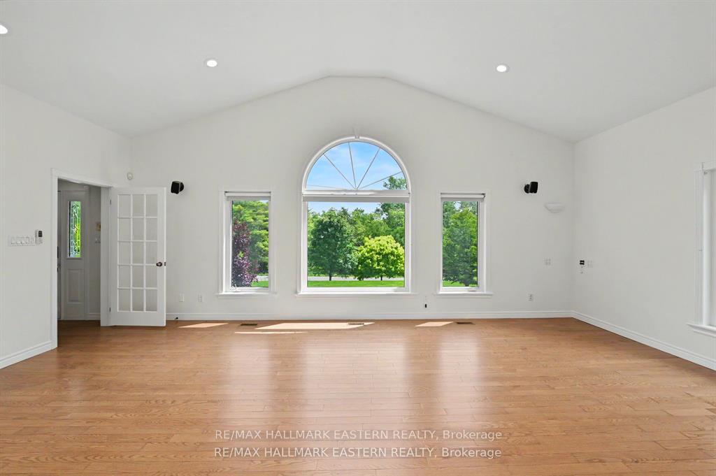 Photo 9 of 4038 Spring Road, Hamilton Township, Rural Hamilton — HOMEH