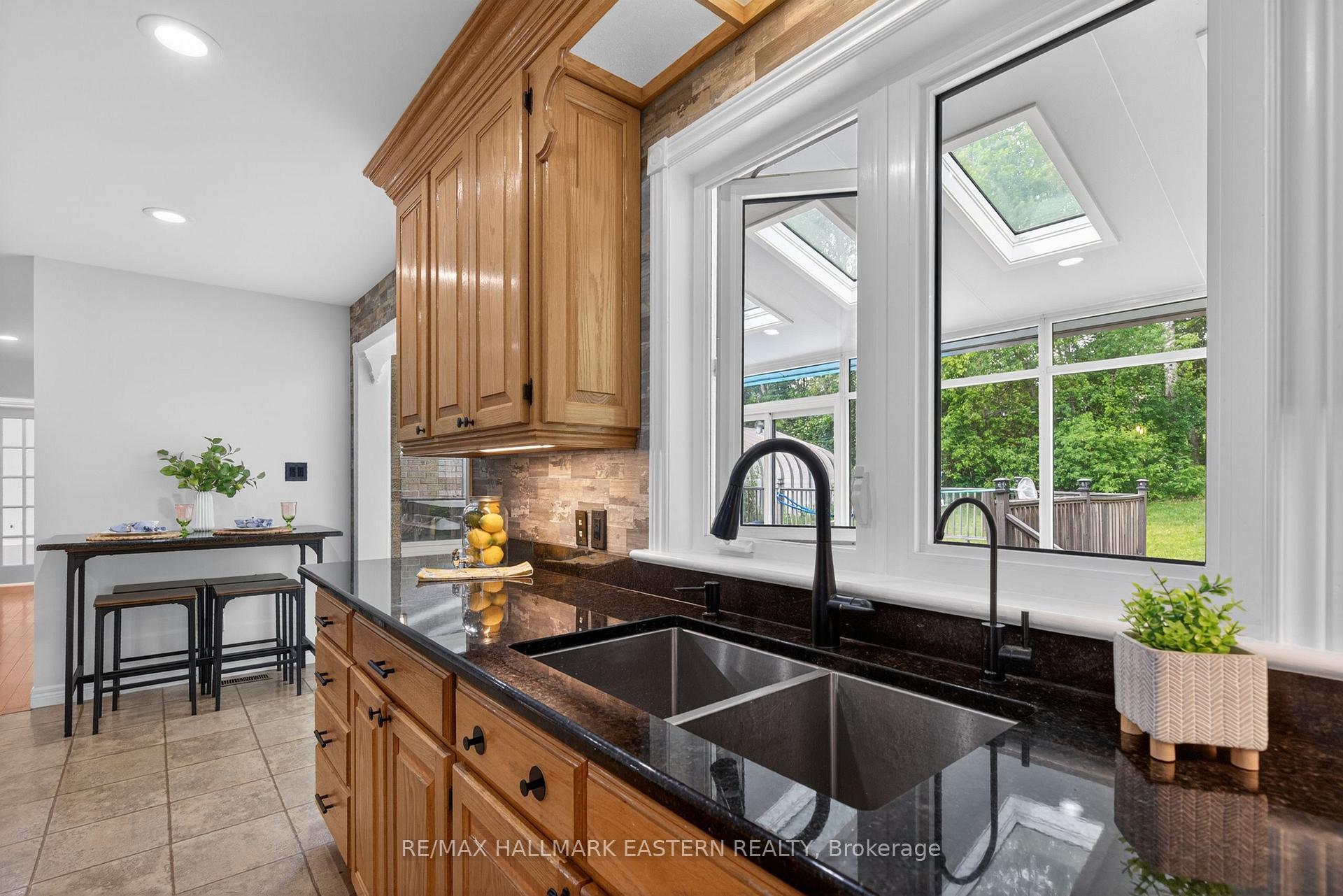 Photo 10 of 4038 Spring Road, Hamilton Township, Rural Hamilton — HOMEH