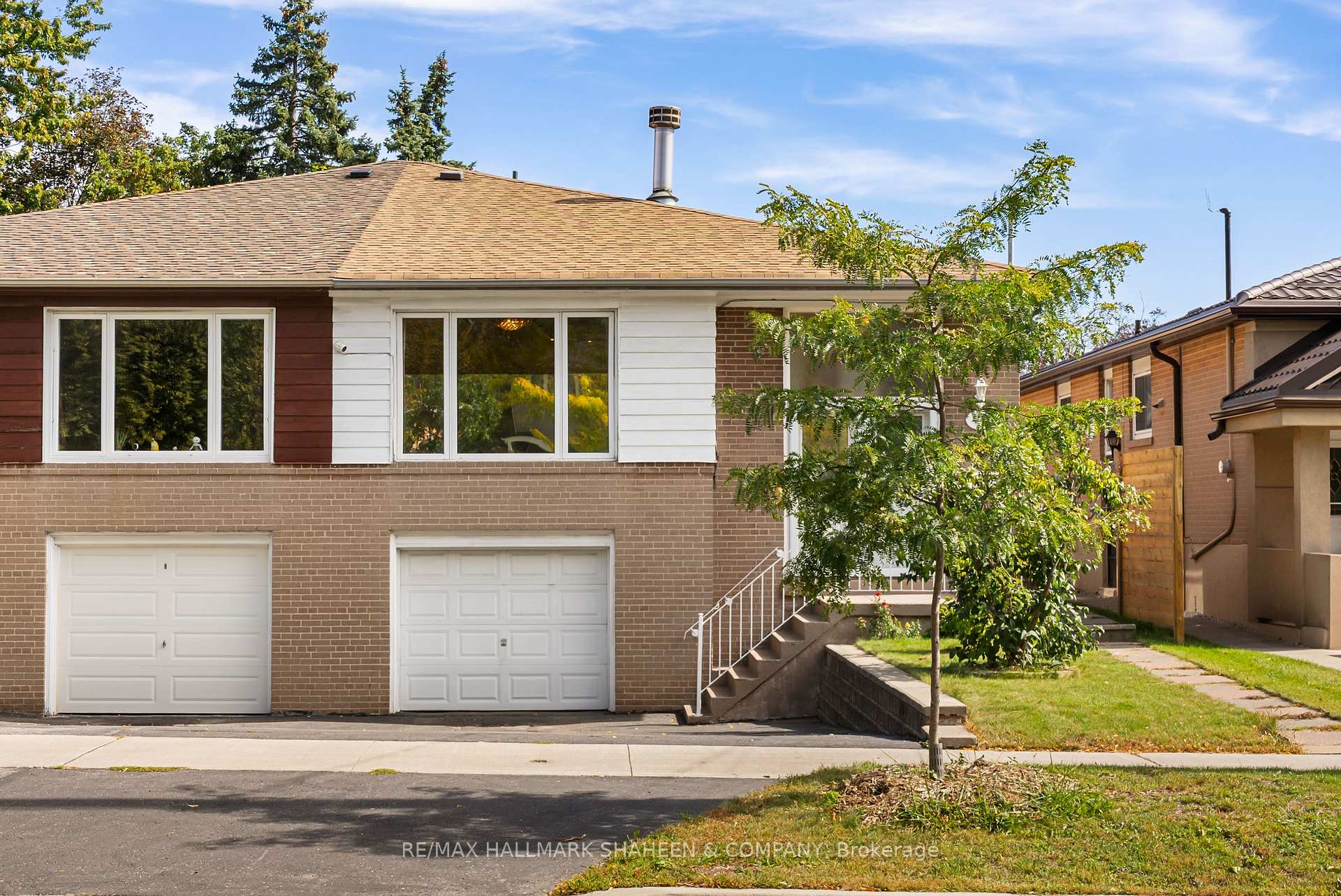 Photo 3 of 44 Elise Terrace, North York, Newtonbrook West — HOMEH