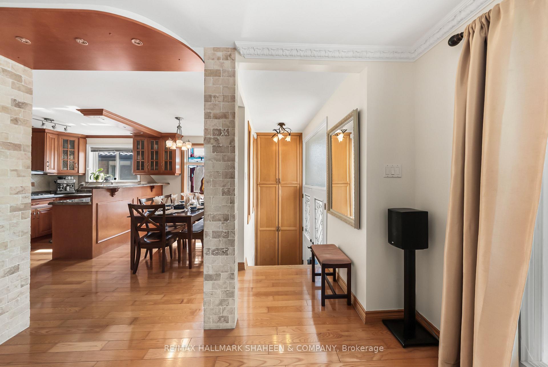 Photo 10 of 44 Elise Terrace, North York, Newtonbrook West — HOMEH
