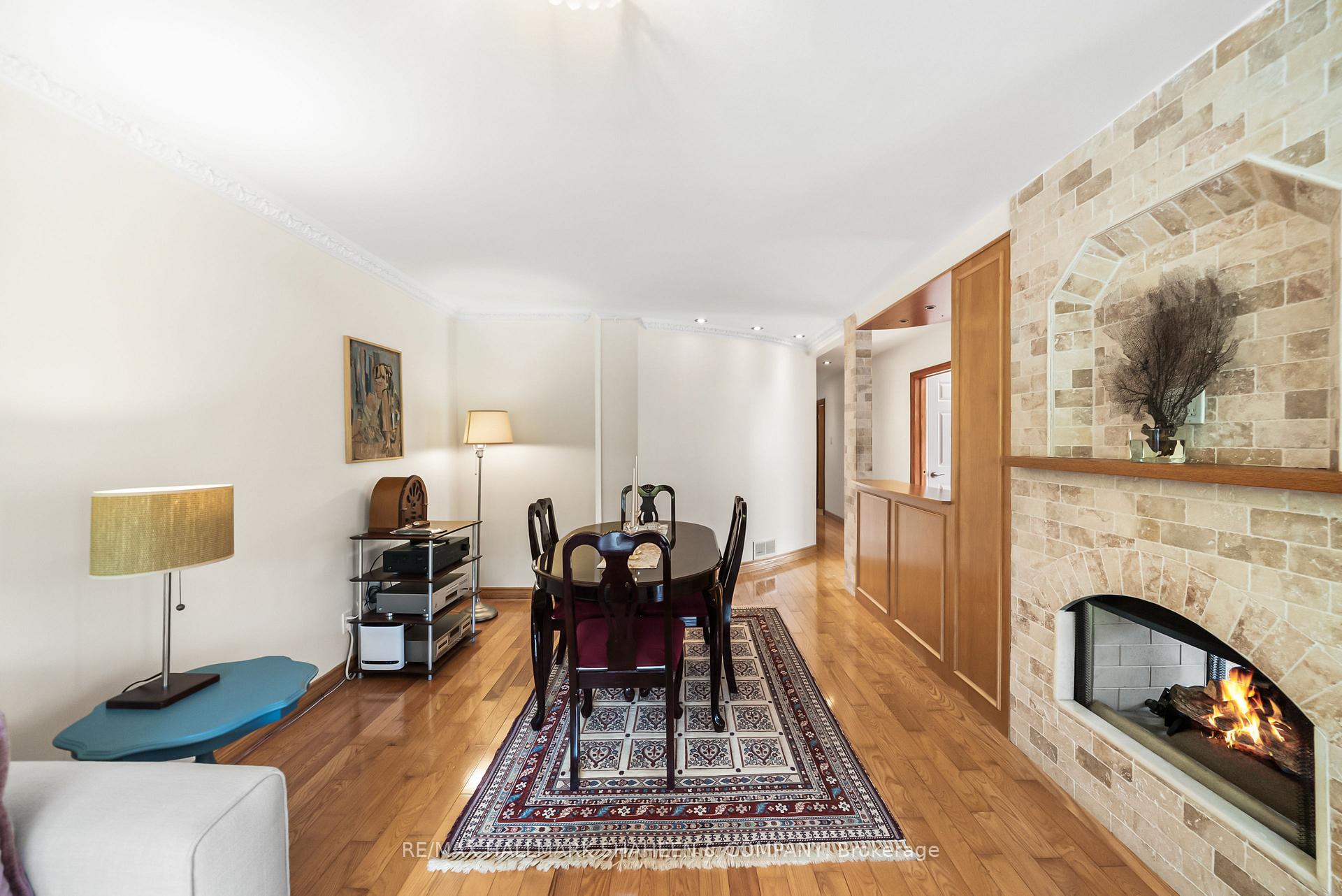 Photo 12 of 44 Elise Terrace, North York, Newtonbrook West — HOMEH