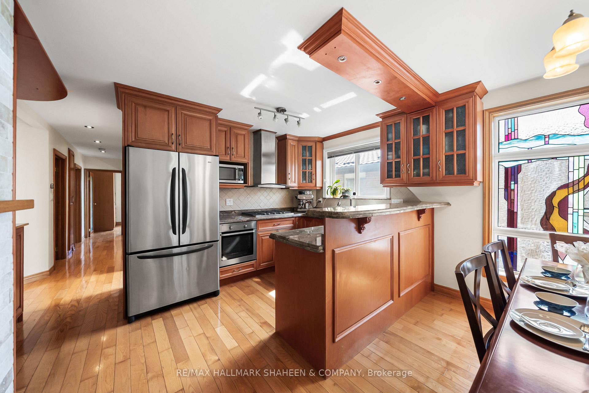 Photo 18 of 44 Elise Terrace, North York, Newtonbrook West — HOMEH