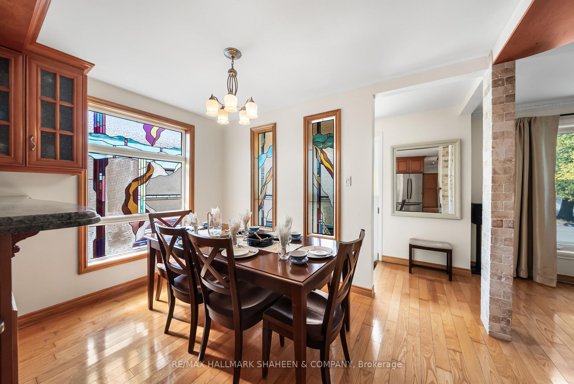 Photo 22 of 44 Elise Terrace, North York, Newtonbrook West — HOMEH
