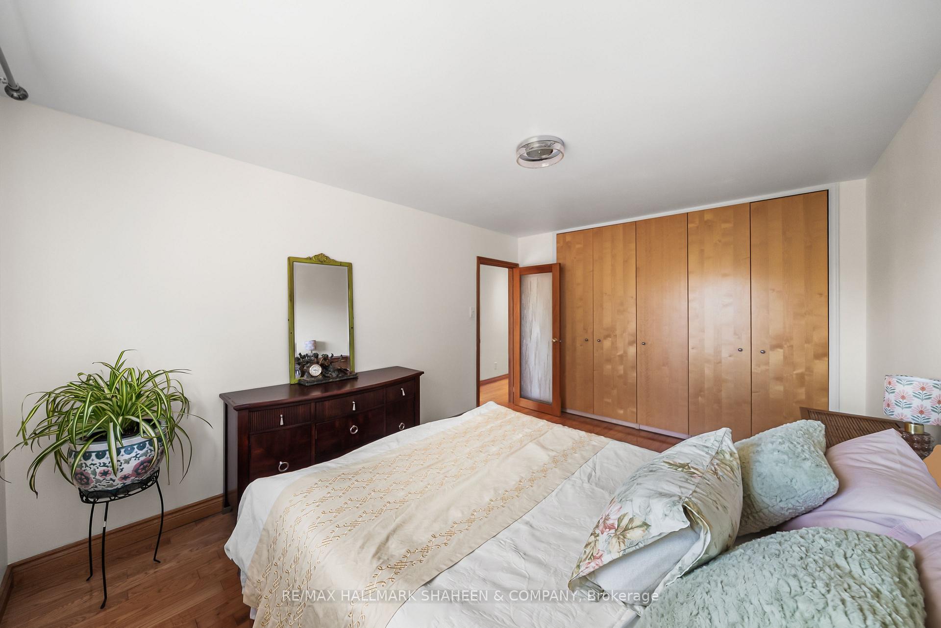Photo 26 of 44 Elise Terrace, North York, Newtonbrook West — HOMEH