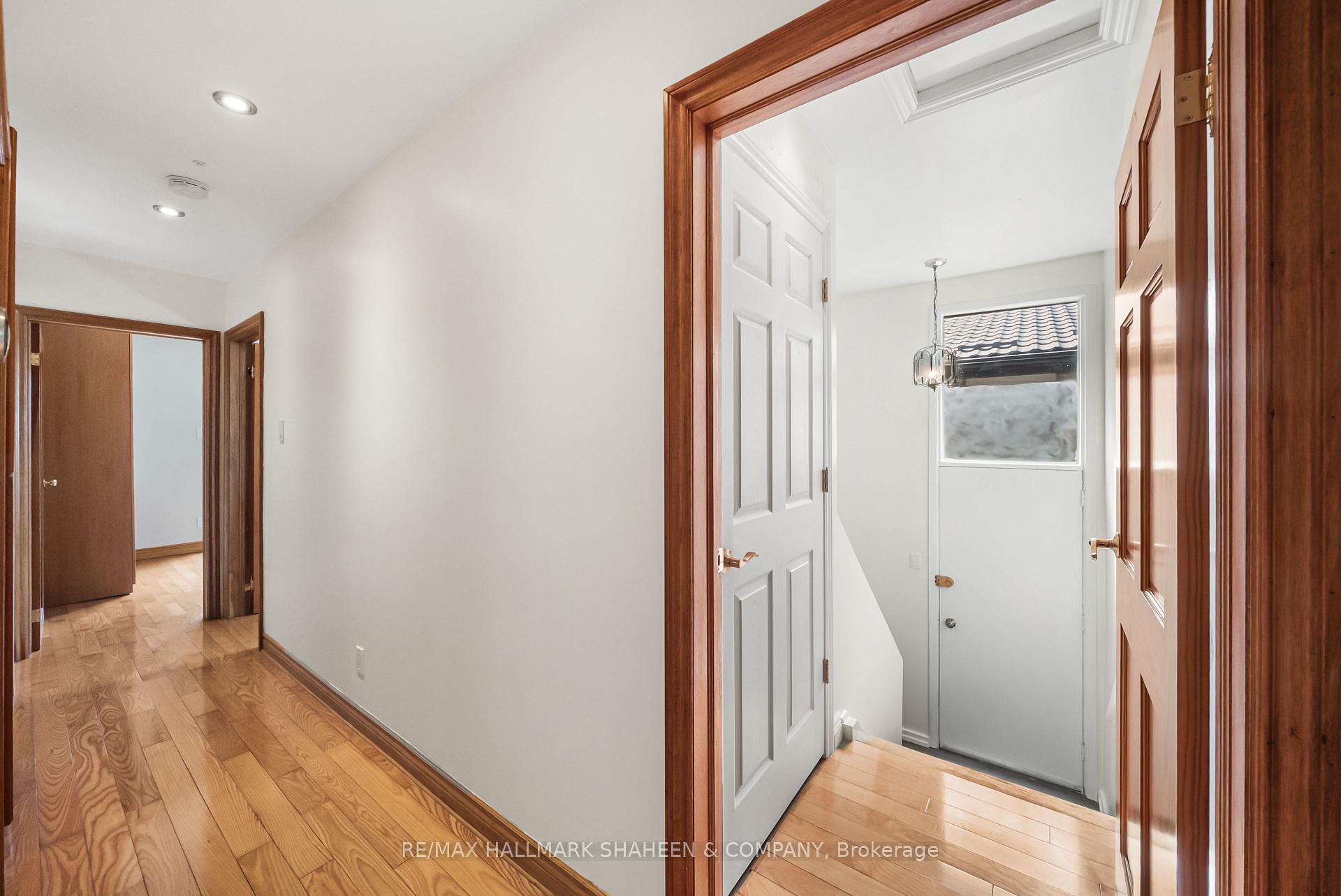 Photo 31 of 44 Elise Terrace, North York, Newtonbrook West — HOMEH