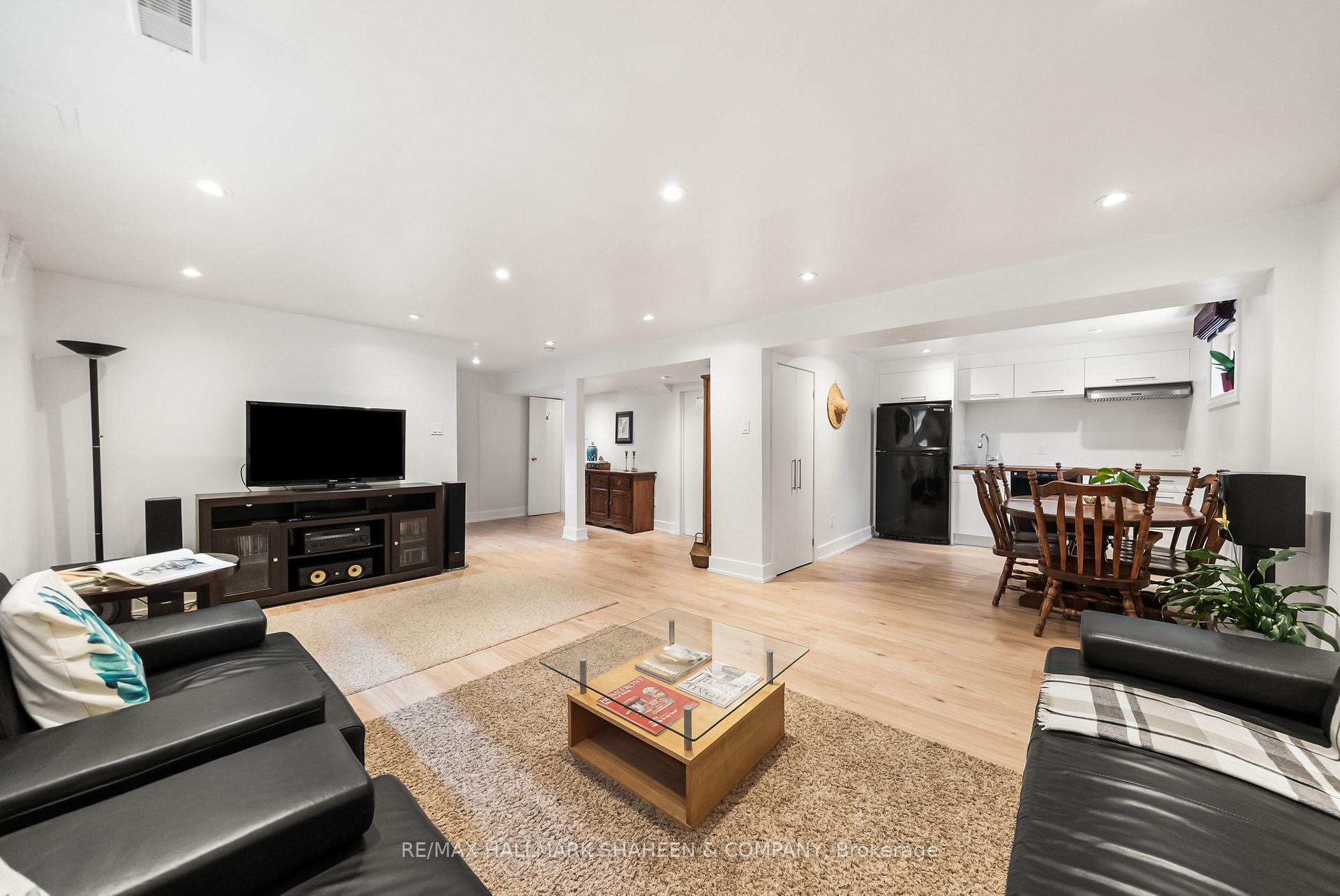 Photo 37 of 44 Elise Terrace, North York, Newtonbrook West — HOMEH
