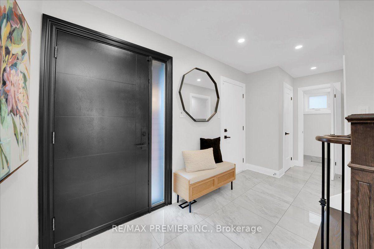Photo 4 of 23 Berrydown Drive, Caledon, Bolton East — HOMEH