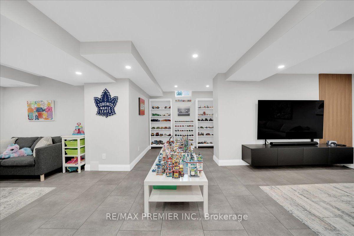 Photo 36 of 23 Berrydown Drive, Caledon, Bolton East — HOMEH