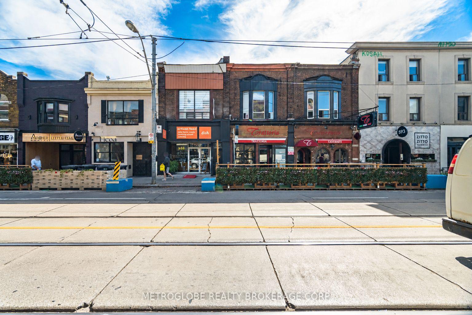 Photo of 587-589 College Street