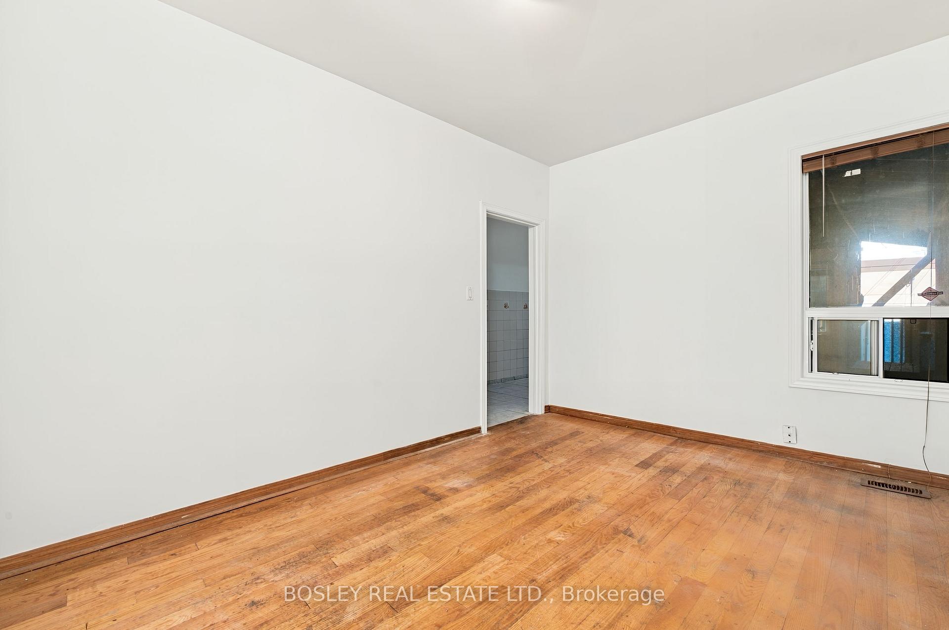 Photo 8 of 371 Brock Avenue, Toronto, Dufferin Grove — HOMEH