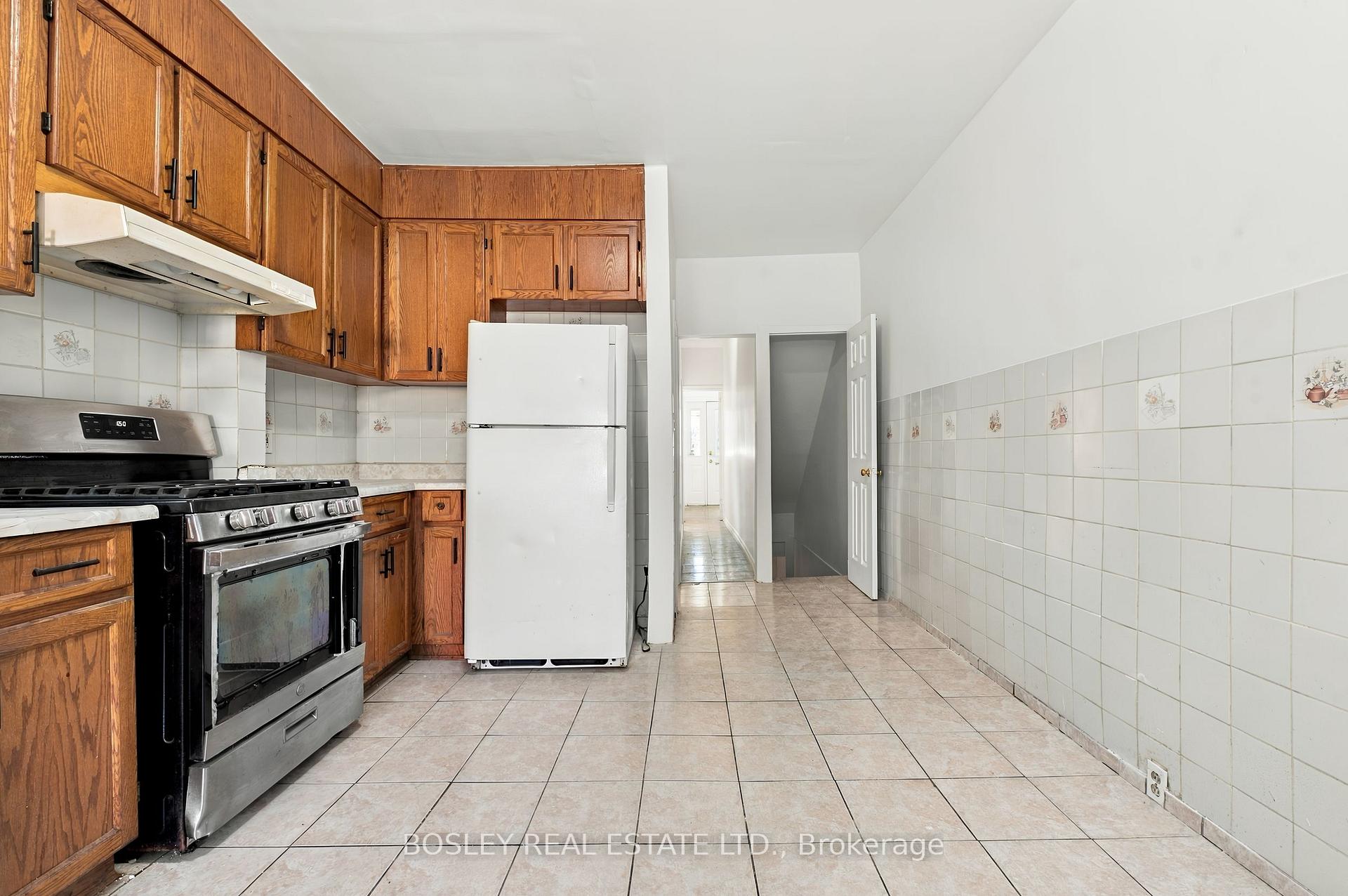 Photo 18 of 371 Brock Avenue, Toronto, Dufferin Grove — HOMEH