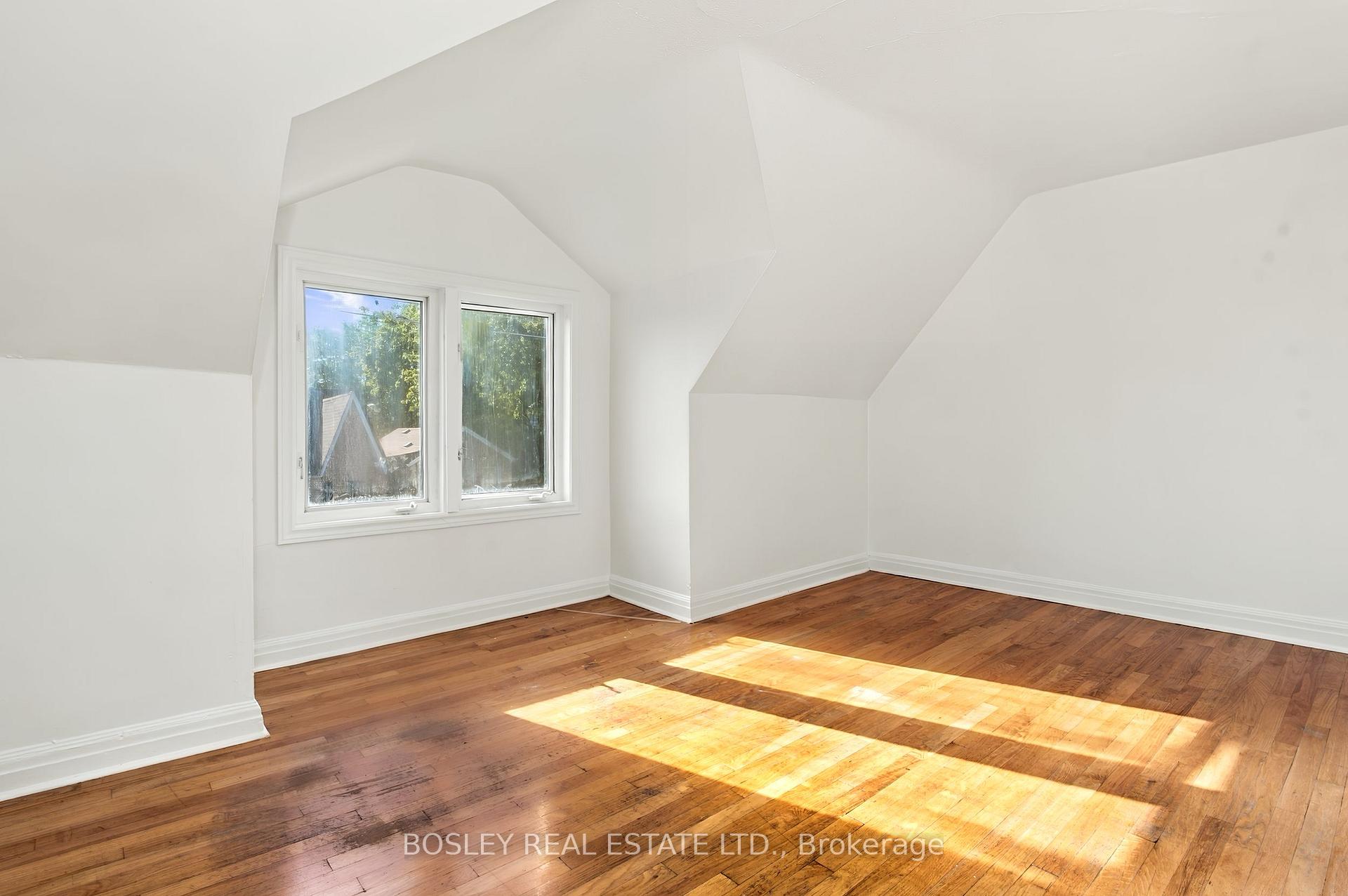 Photo 37 of 371 Brock Avenue, Toronto, Dufferin Grove — HOMEH