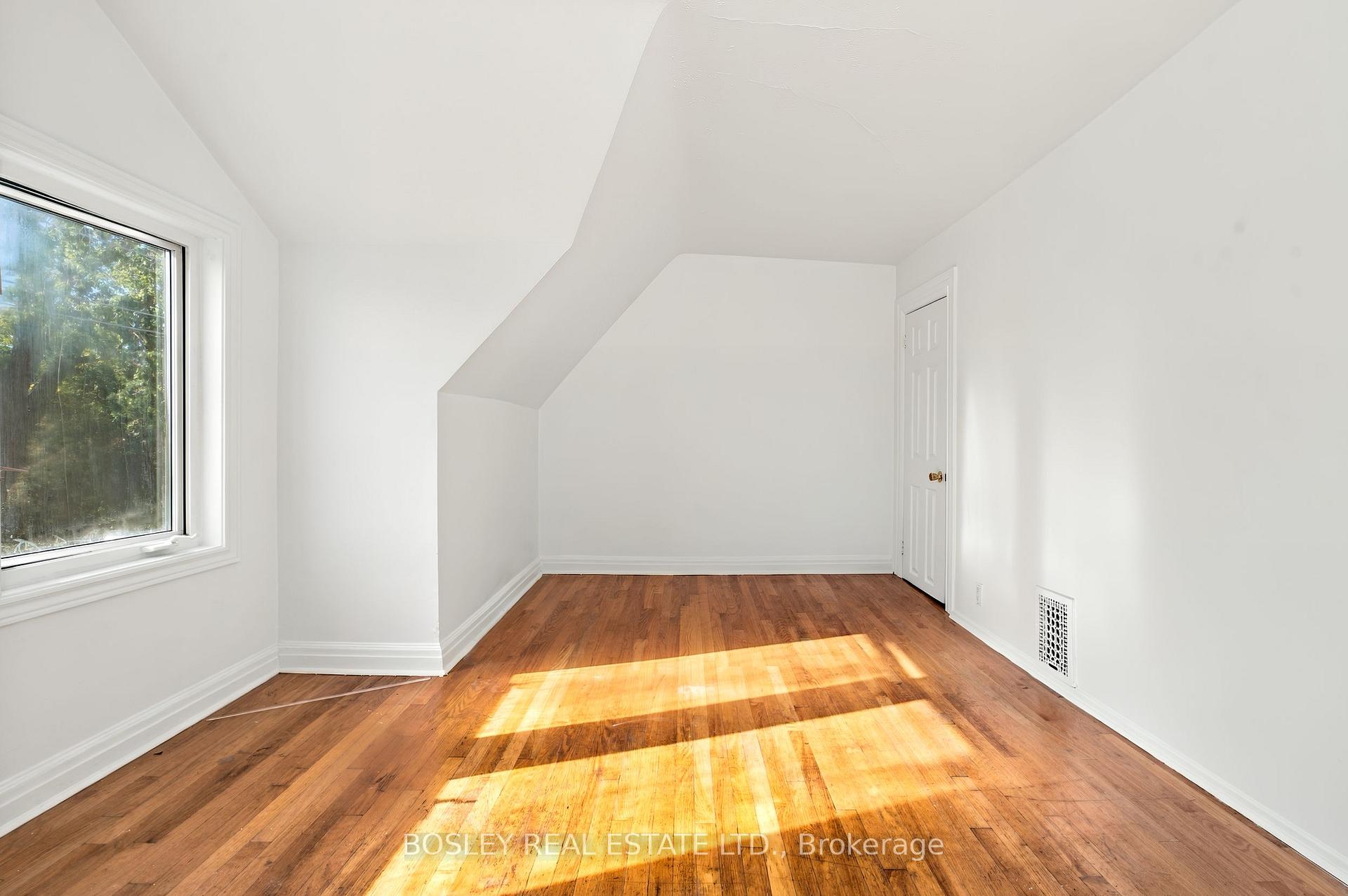 Photo 38 of 371 Brock Avenue, Toronto, Dufferin Grove — HOMEH