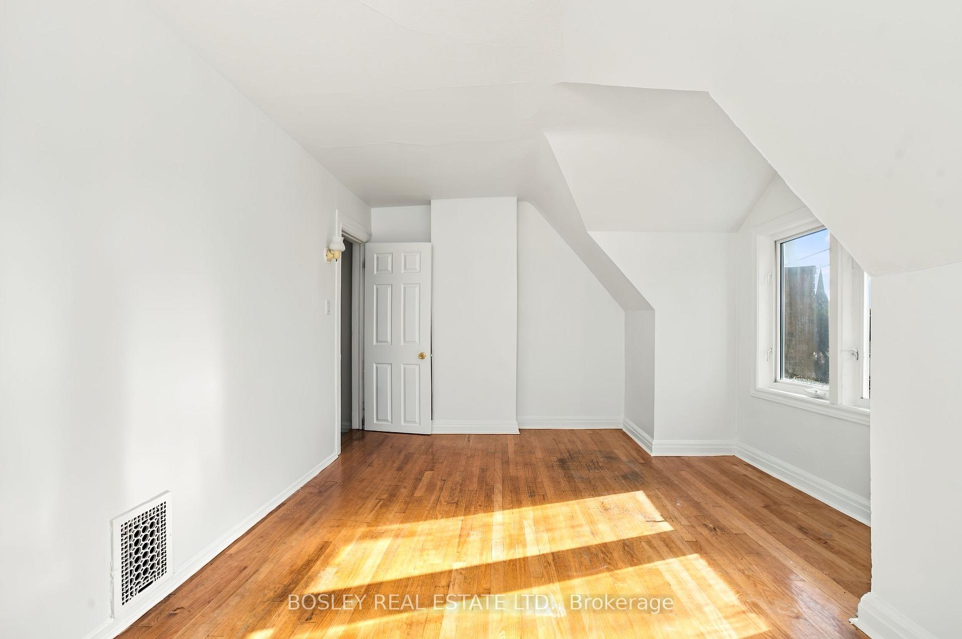 Photo 40 of 371 Brock Avenue, Toronto, Dufferin Grove — HOMEH