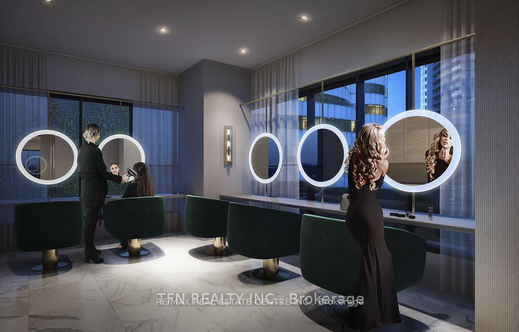 Photo 6 of Unit 1808, 327 King Street, Toronto, Waterfront Communities — HOMEH