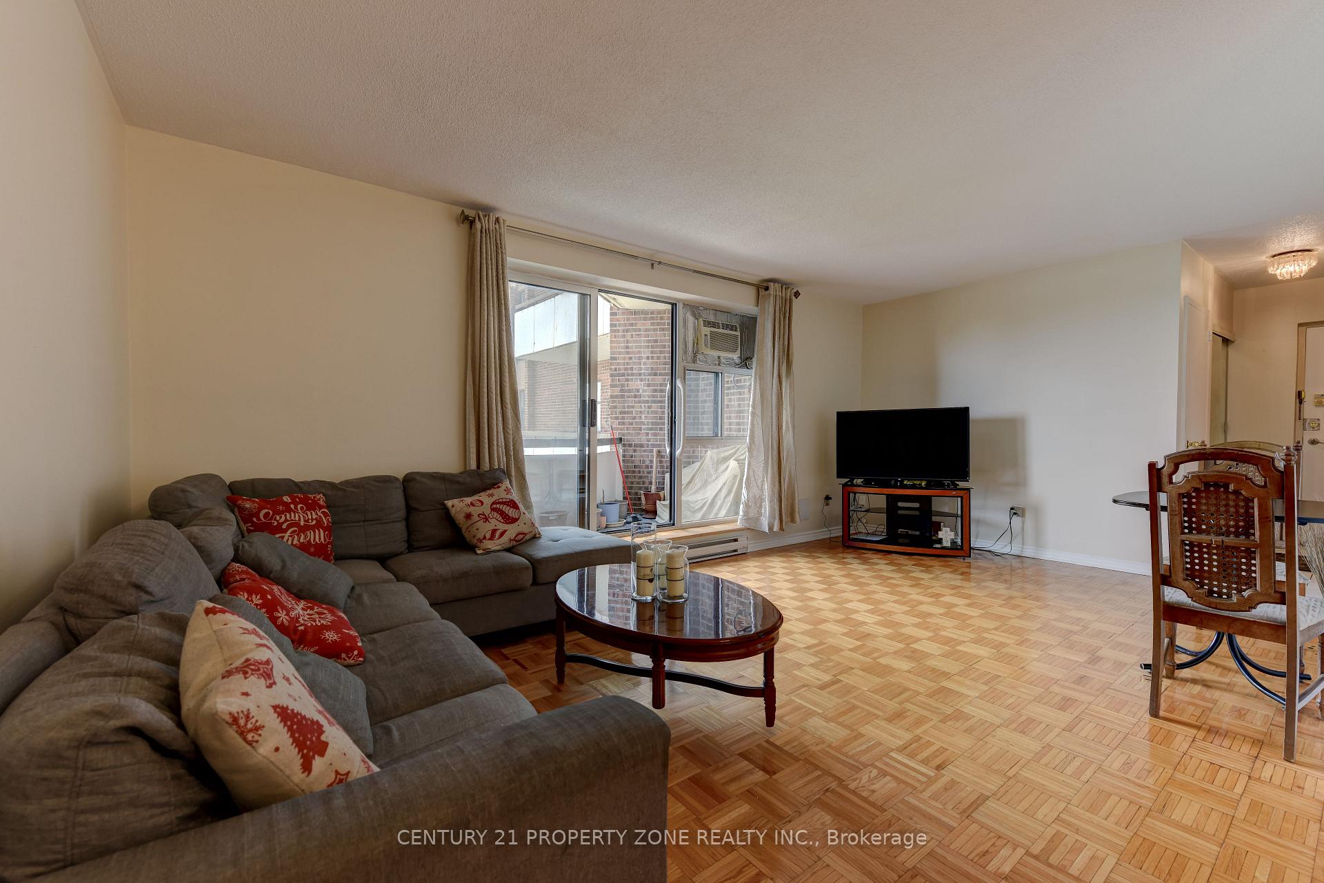 Photo 12 of Unit 907, 3025 Queen Frederica Drive E, Mississauga, Applewood — HOMEH