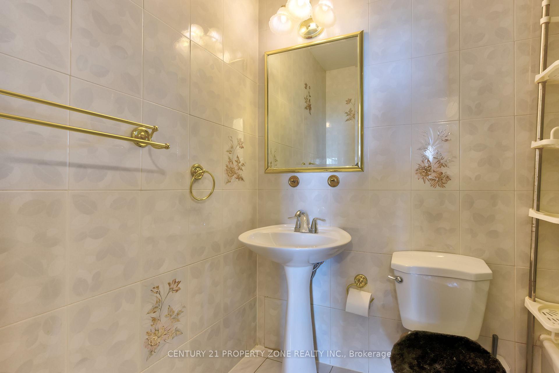 Photo 22 of Unit 907, 3025 Queen Frederica Drive E, Mississauga, Applewood — HOMEH
