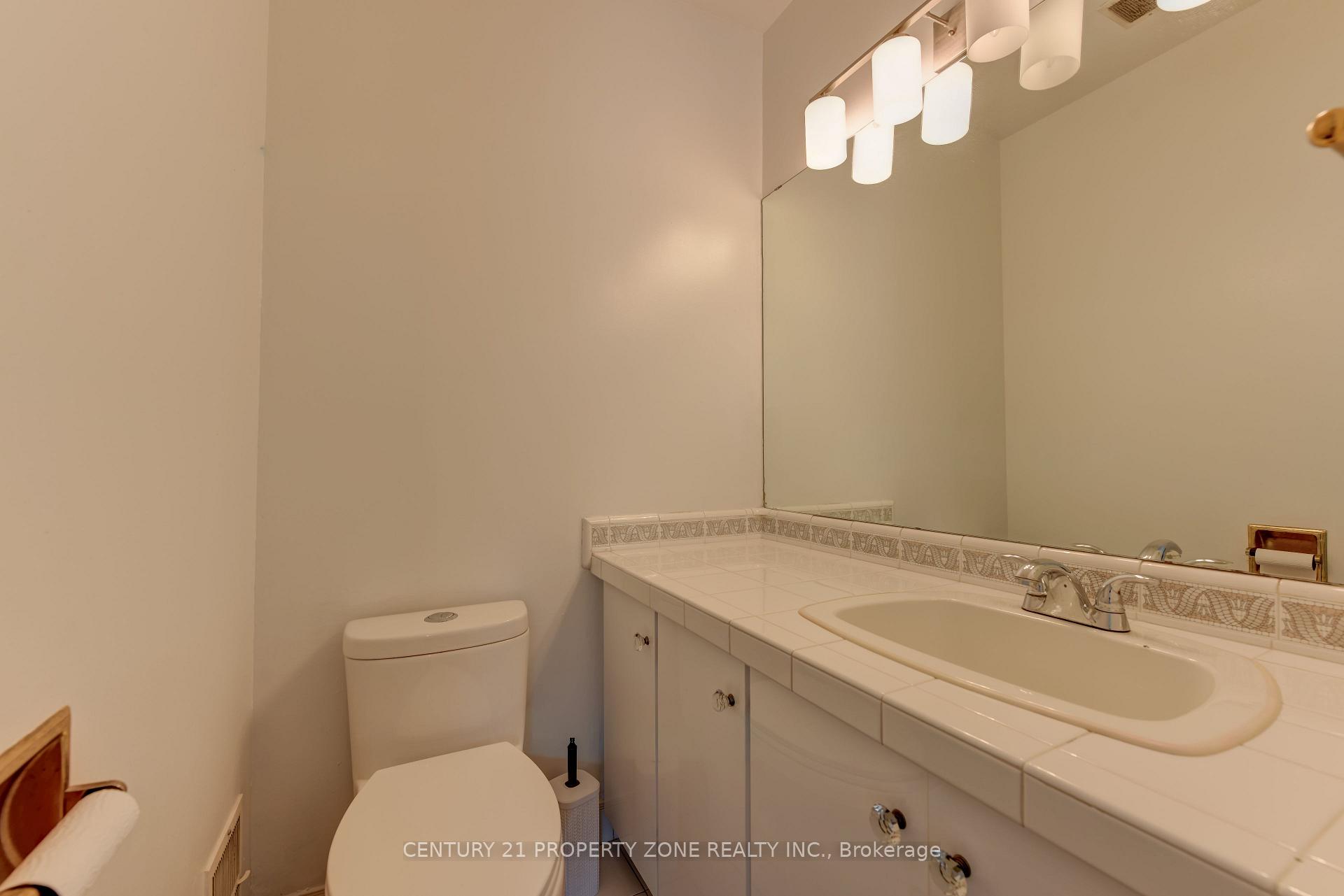 Photo 26 of Unit 907, 3025 Queen Frederica Drive E, Mississauga, Applewood — HOMEH