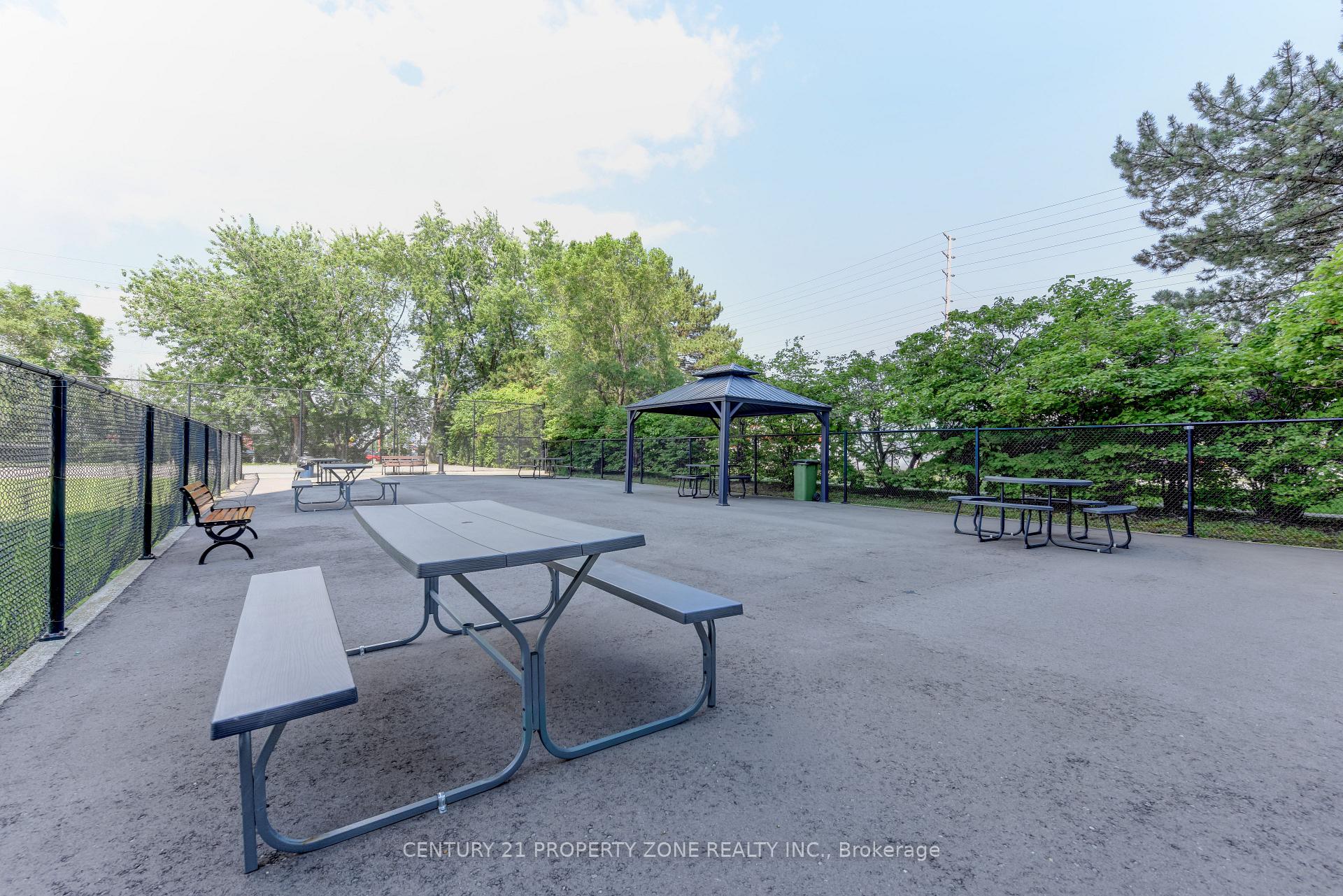 Photo 33 of Unit 907, 3025 Queen Frederica Drive E, Mississauga, Applewood — HOMEH