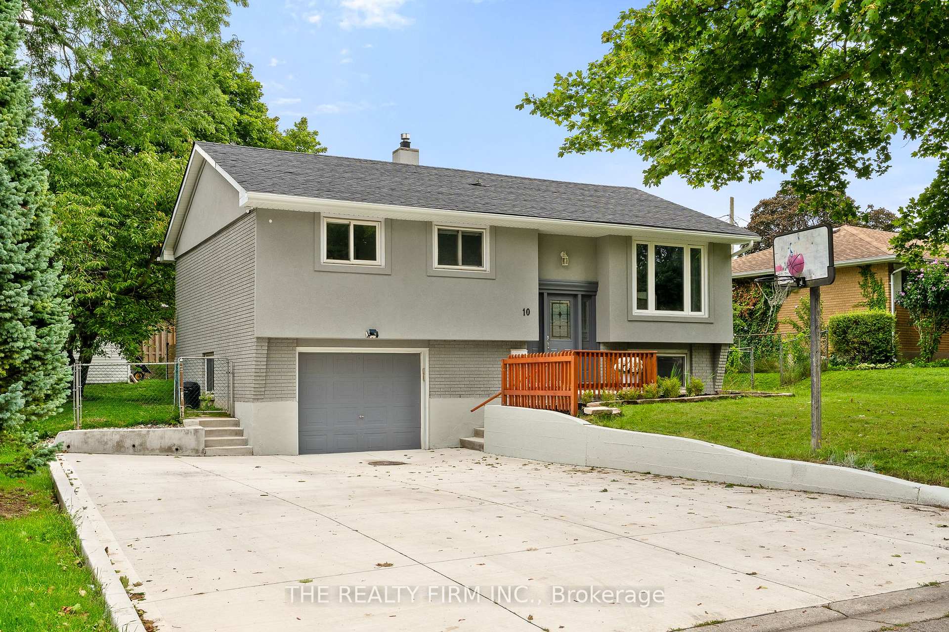 Photo 2 of 10 Afton Road, London, South T — HOMEH