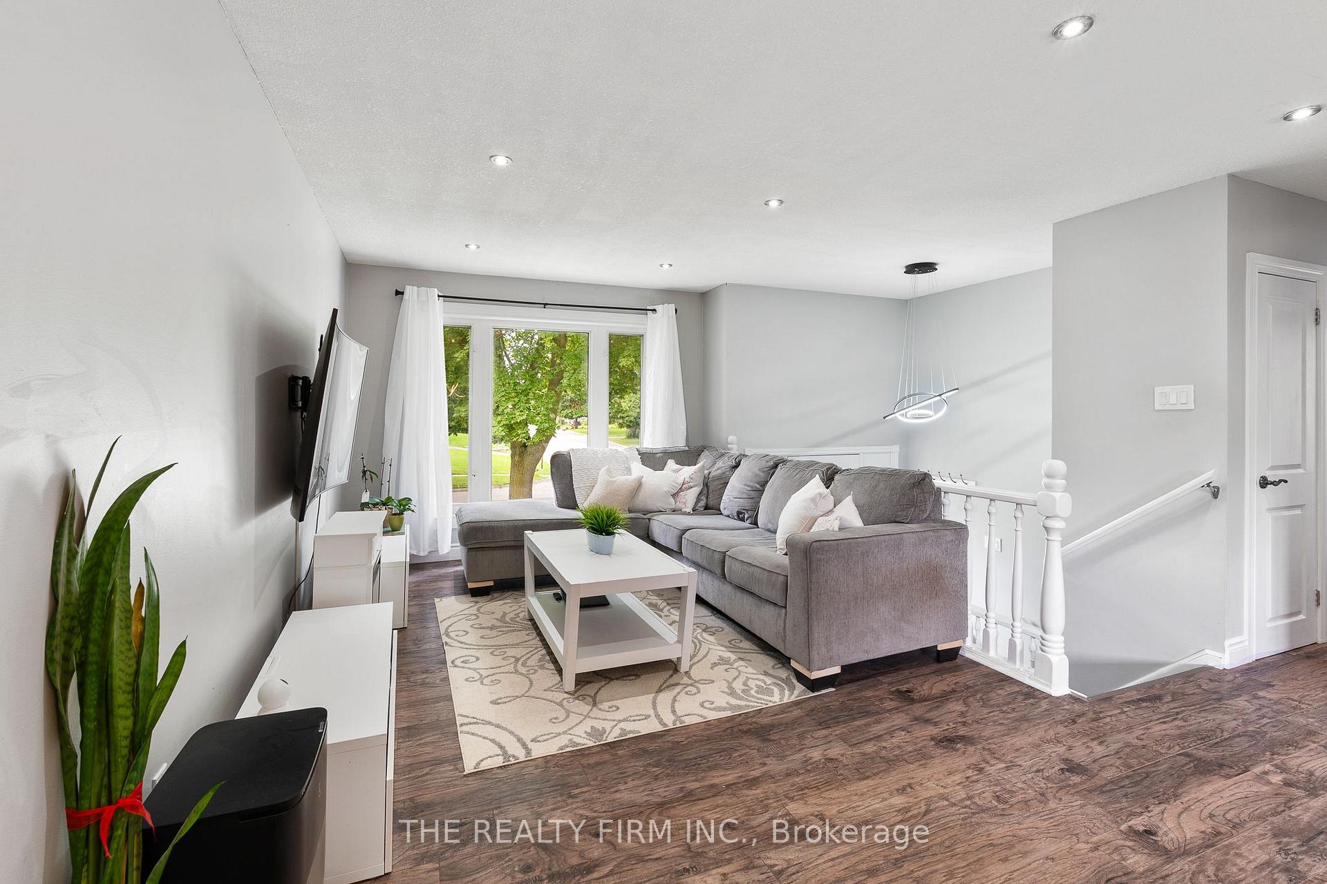 Photo 6 of 10 Afton Road, London, South T — HOMEH