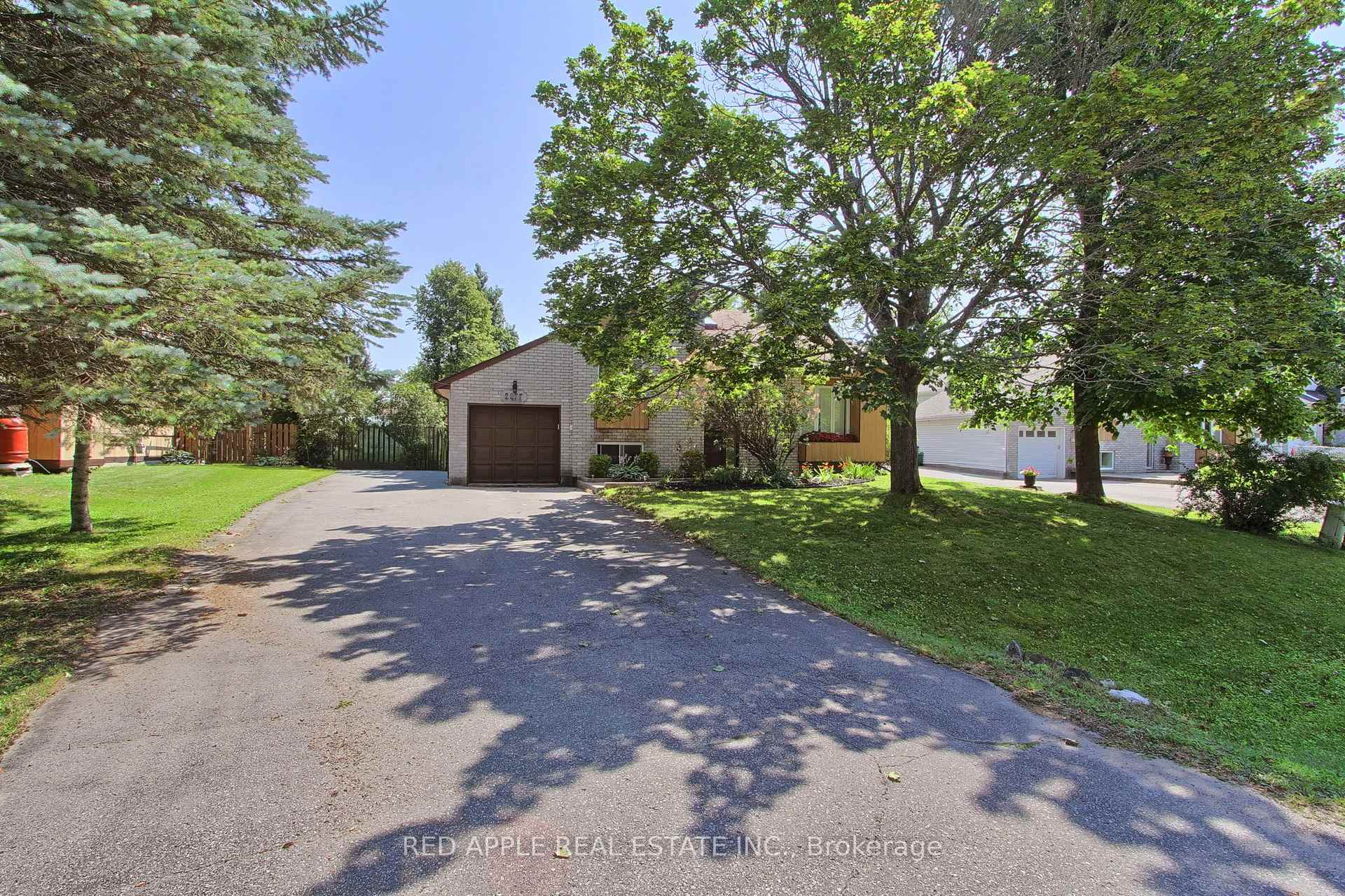 Photo 3 of 2277 Scythes Street, Innisfil, Stroud — HOMEH