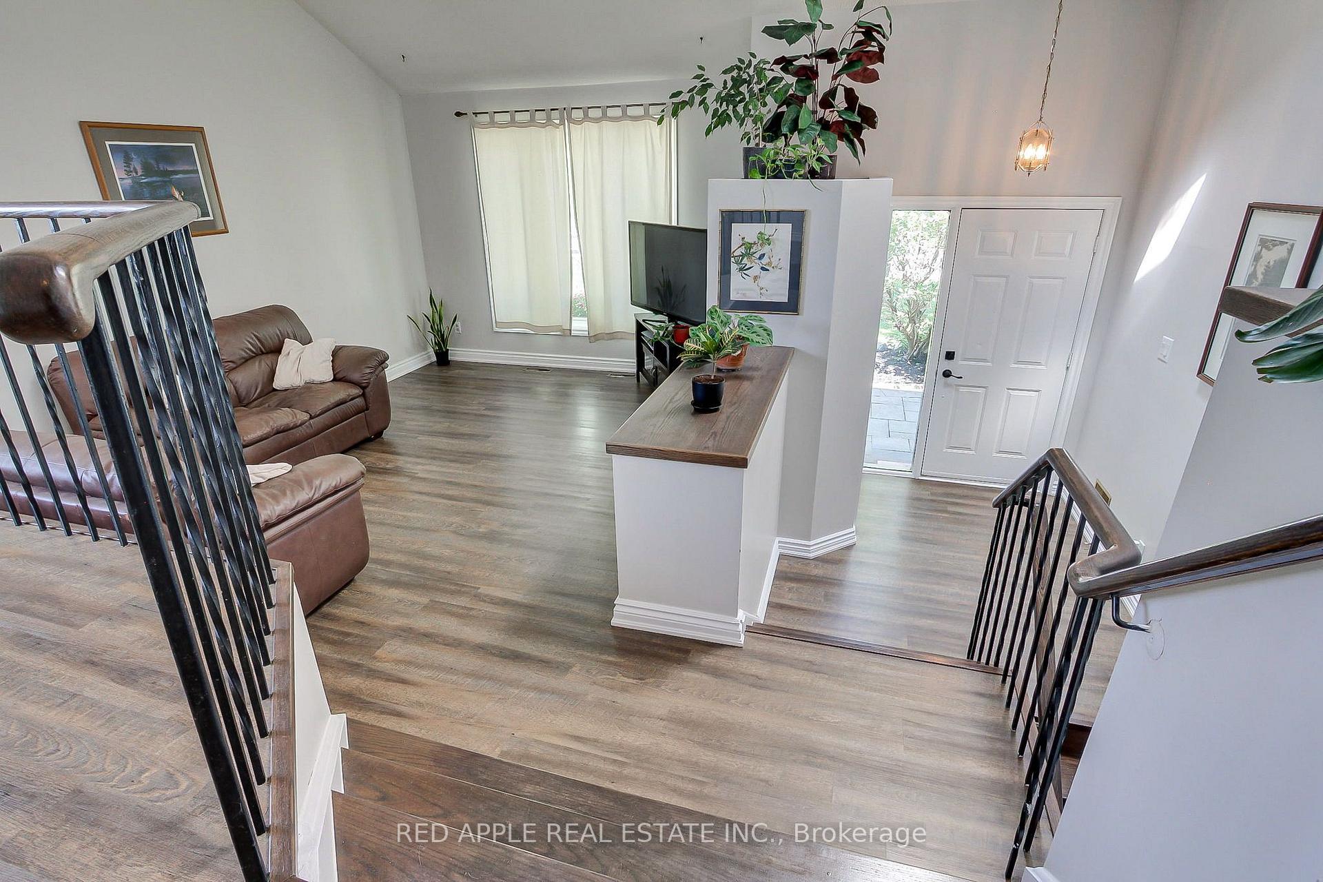 Photo 6 of 2277 Scythes Street, Innisfil, Stroud — HOMEH
