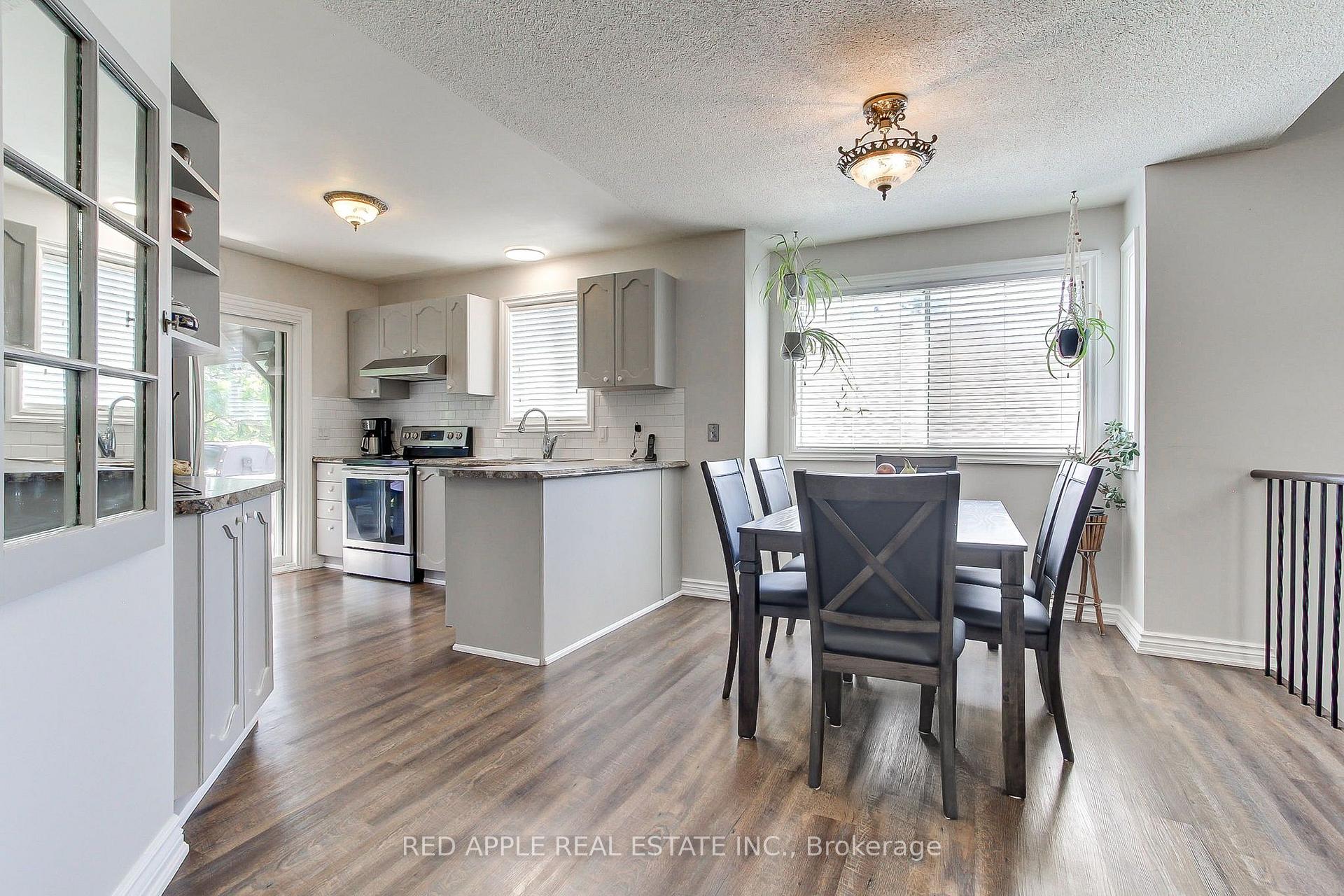 Photo 10 of 2277 Scythes Street, Innisfil, Stroud — HOMEH