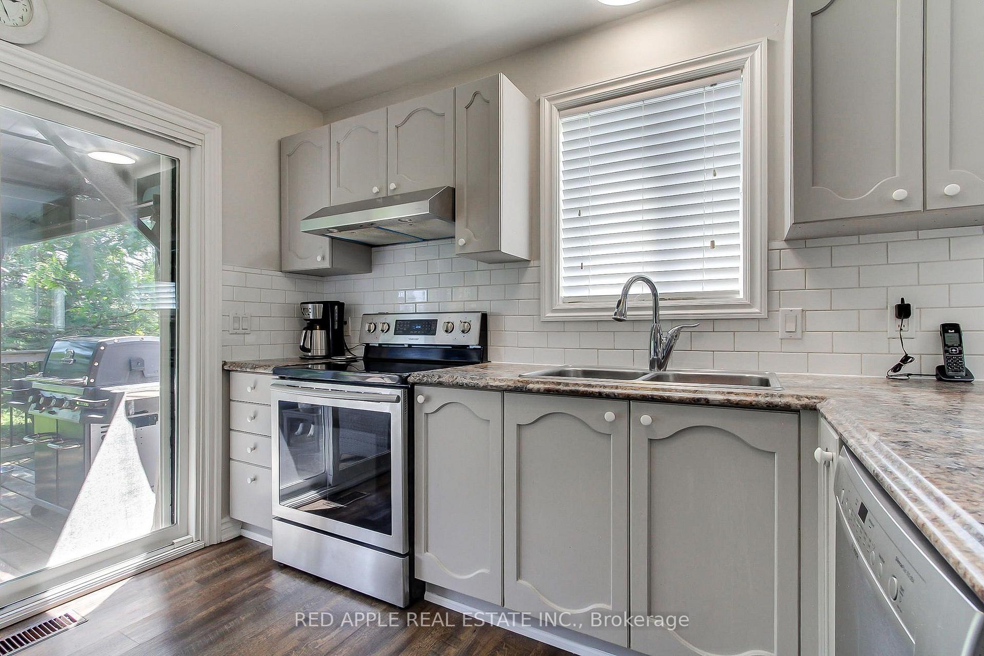 Photo 13 of 2277 Scythes Street, Innisfil, Stroud — HOMEH